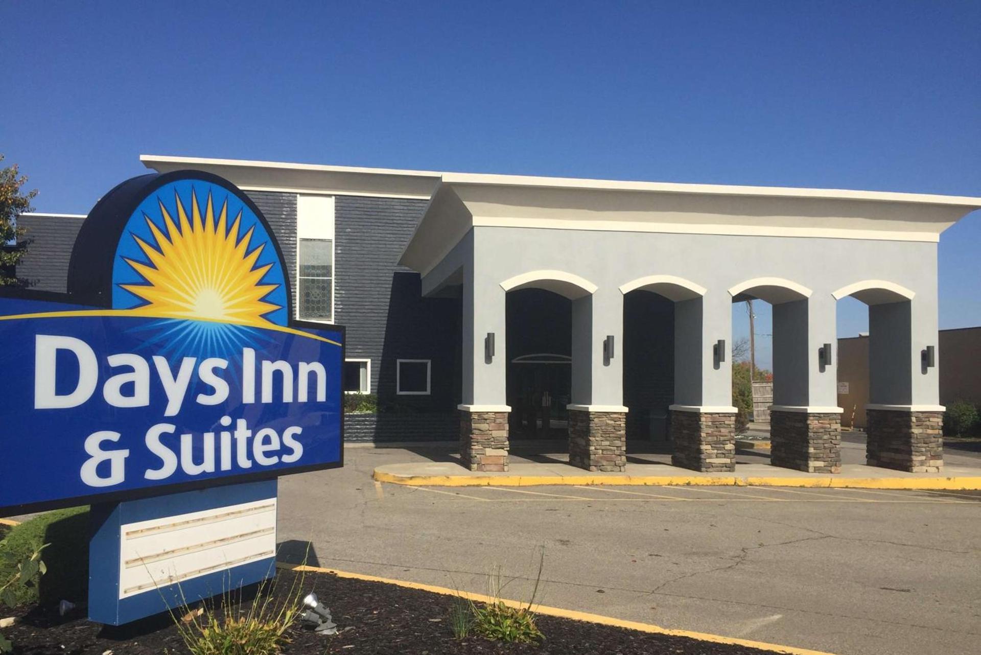 Days Inn & Suites by Wyndham Cincinnati North — hotel in Springdale