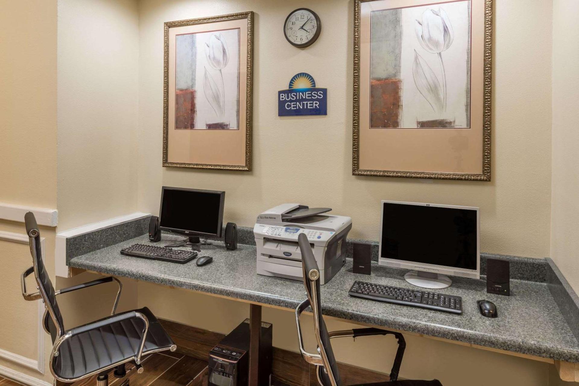 Days Inn by Wyndham Madison photo 15