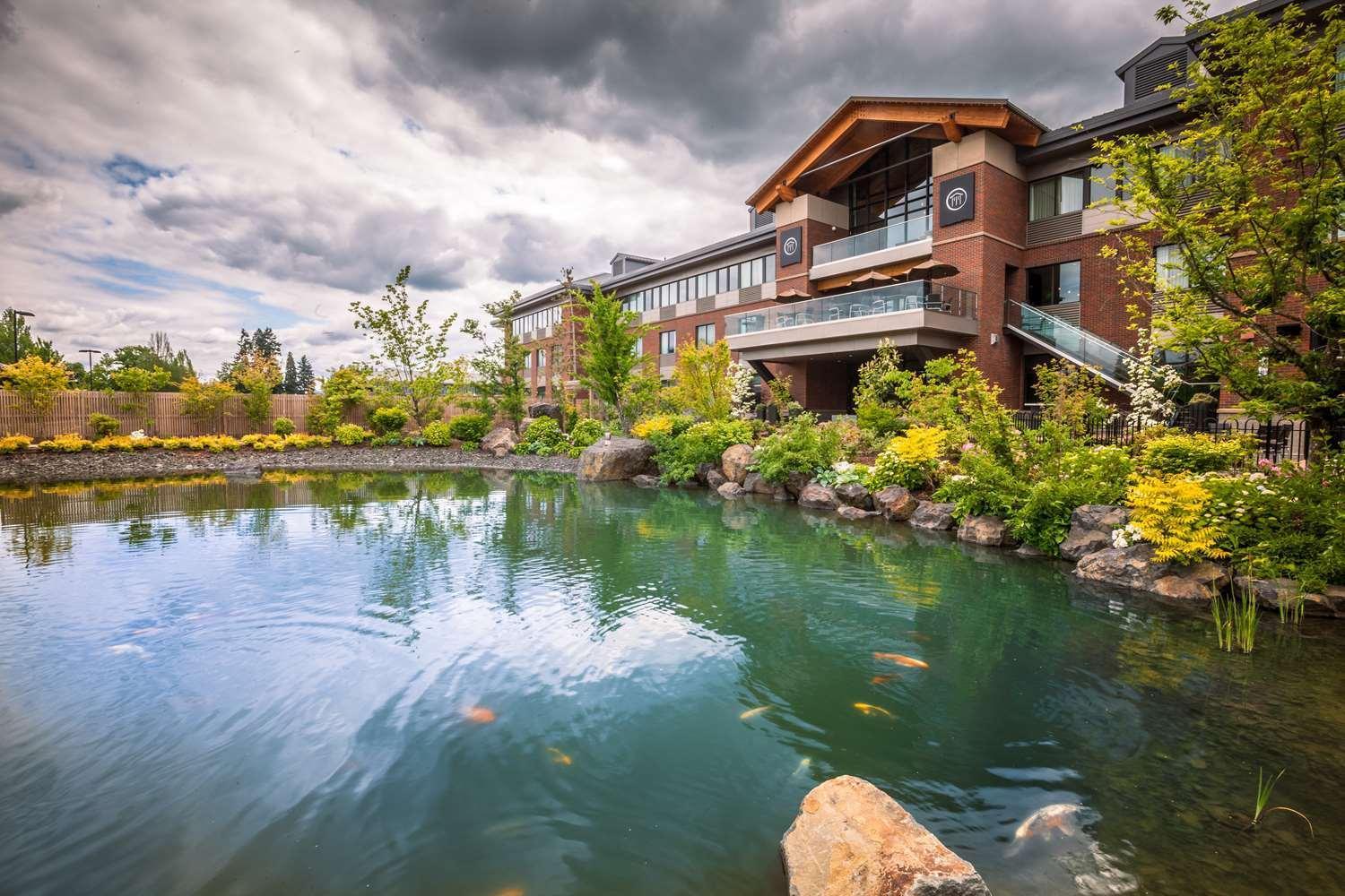 Best Western Premier Boulder Falls Inn photo 62