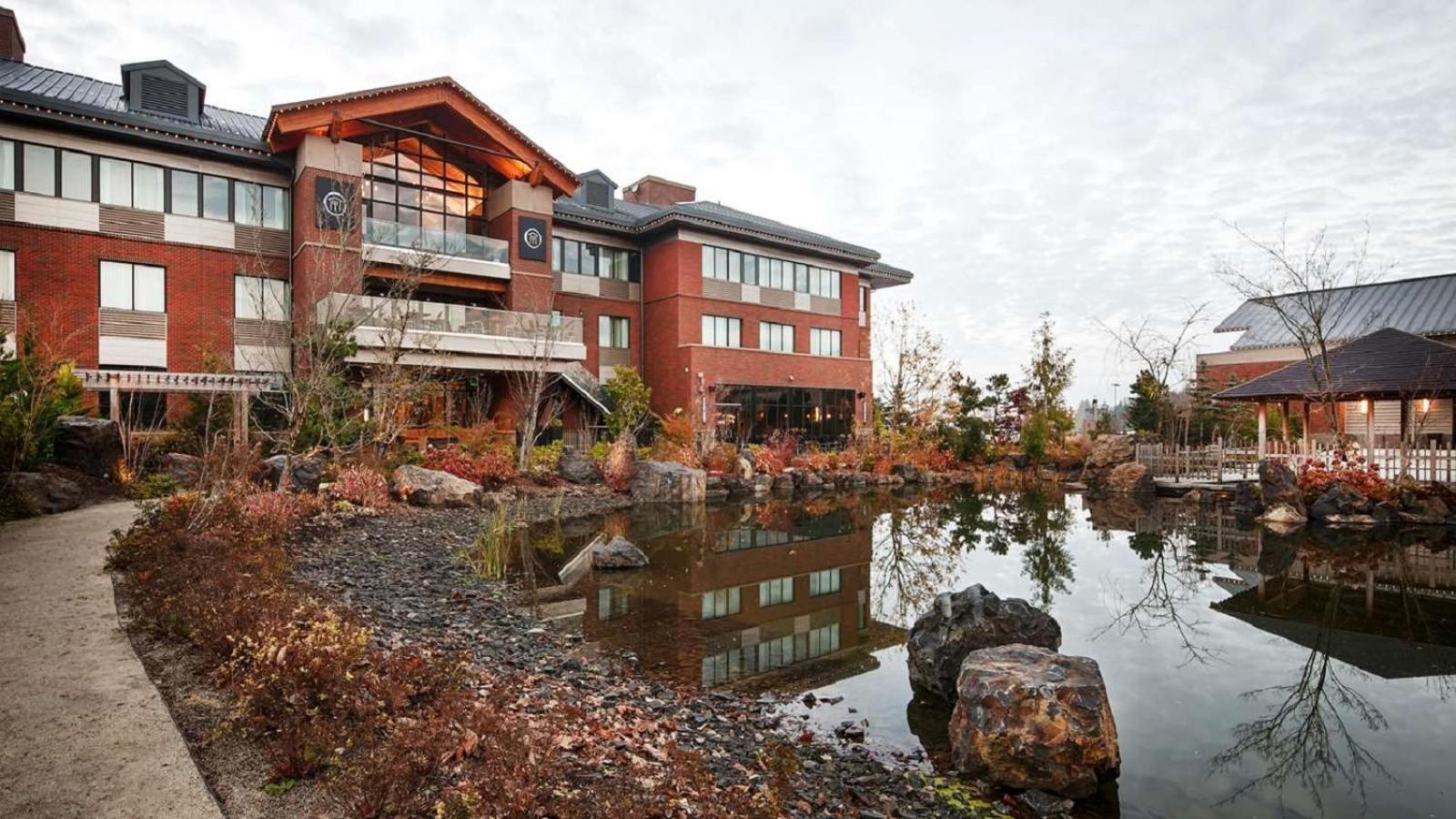 Best Western Premier Boulder Falls Inn photo 69