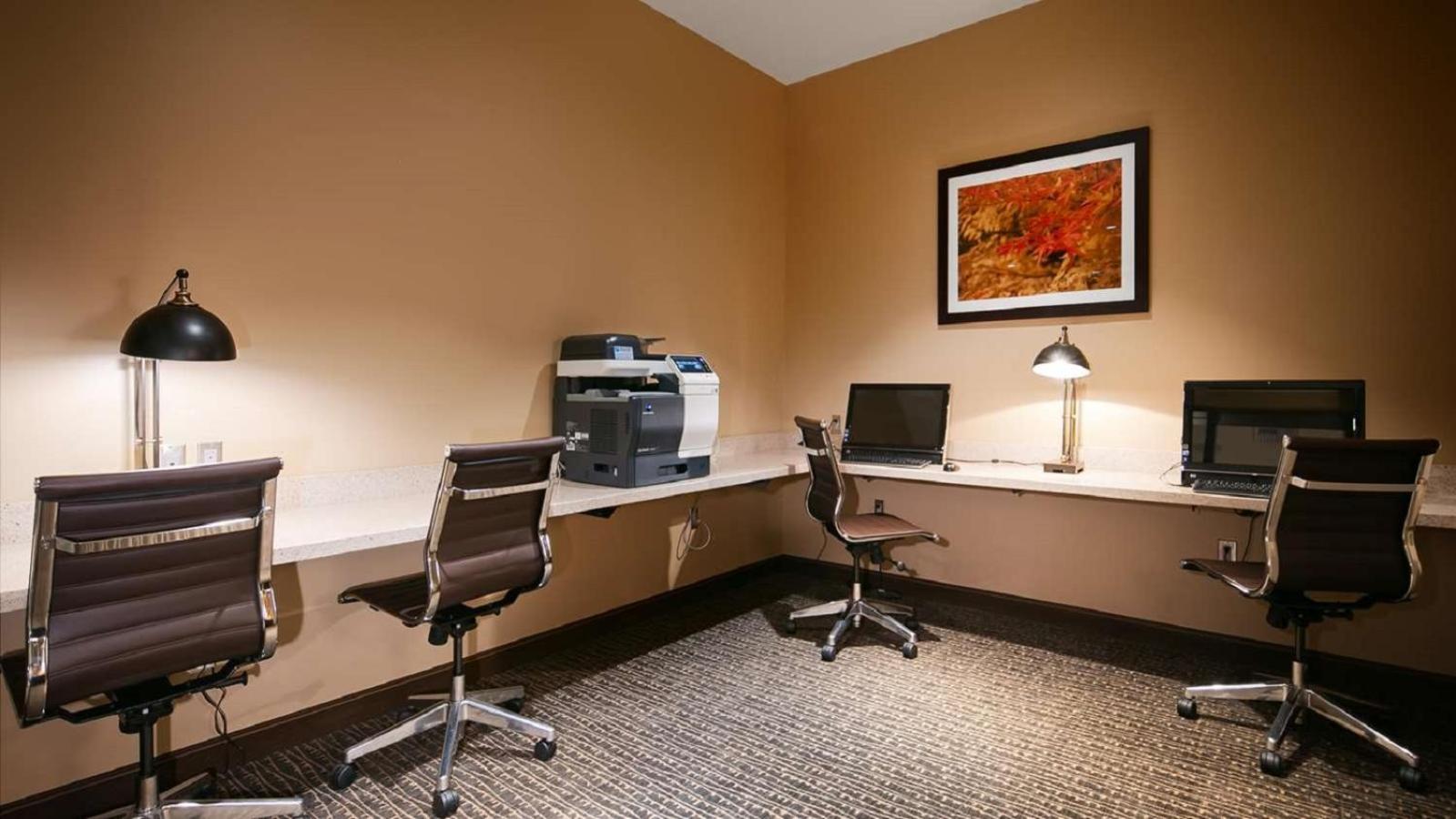 Best Western Premier Boulder Falls Inn photo 78