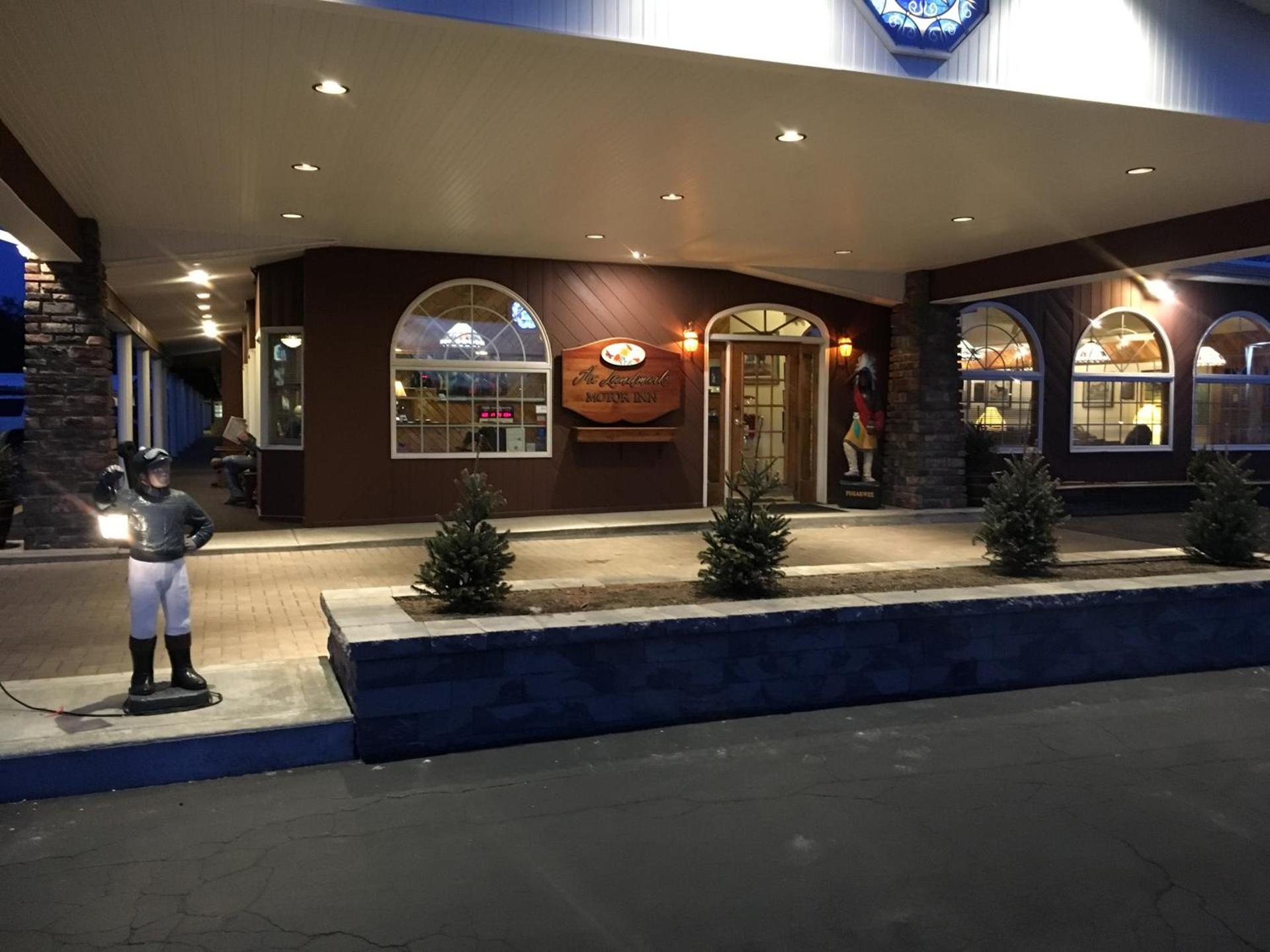 Landmark Motor Inn photo 8