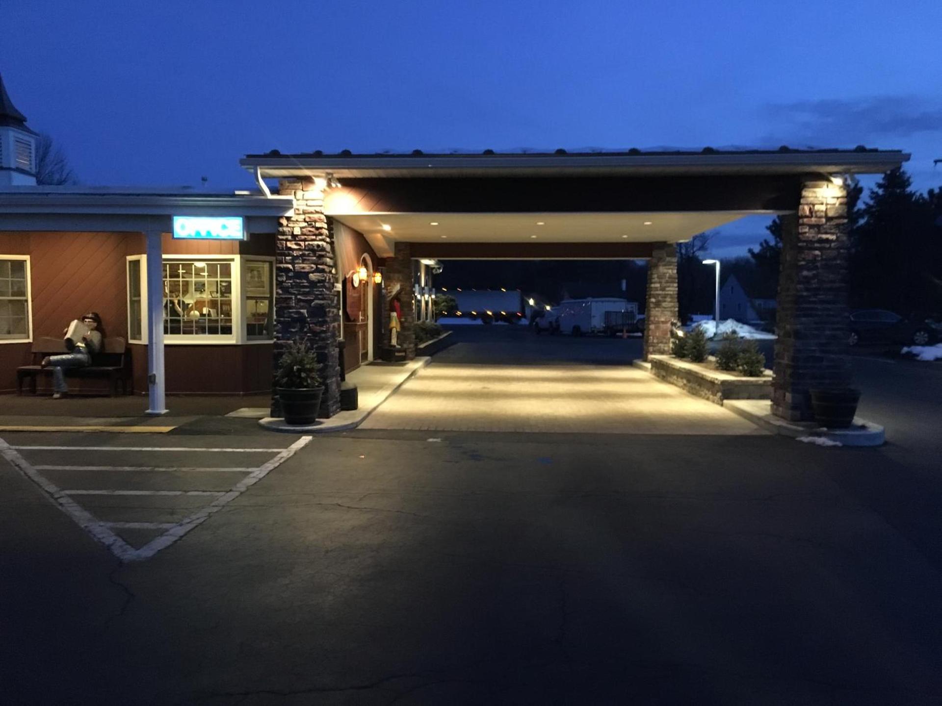 Landmark Motor Inn photo 17