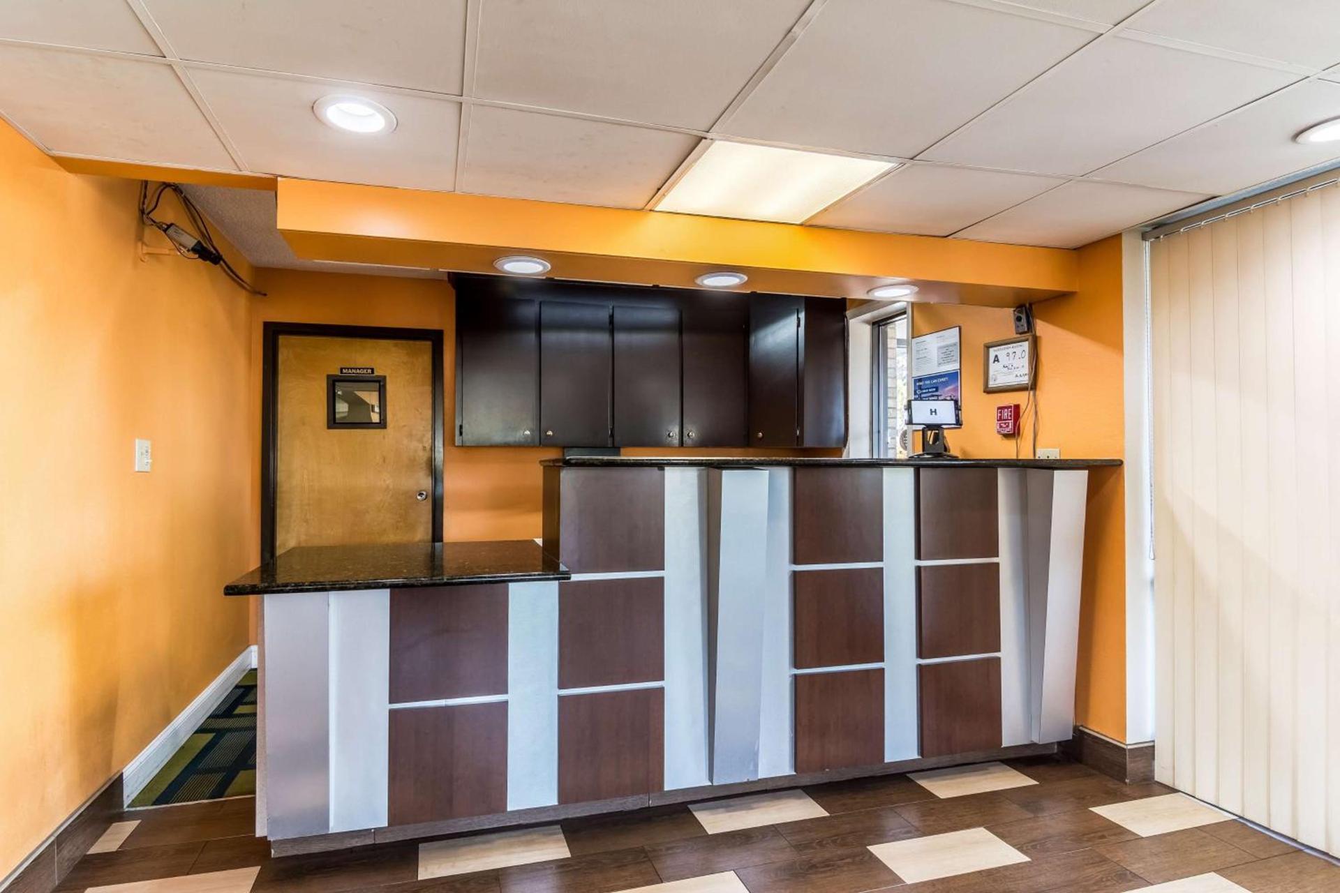 Motel 6-Kenly, NC photo 25