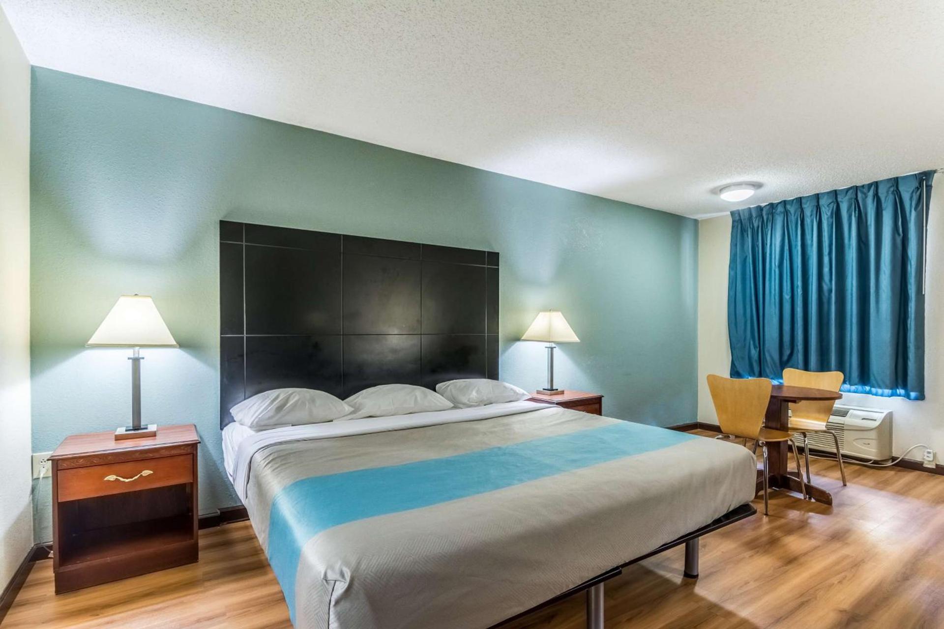 Motel 6-Kenly, NC photo 4