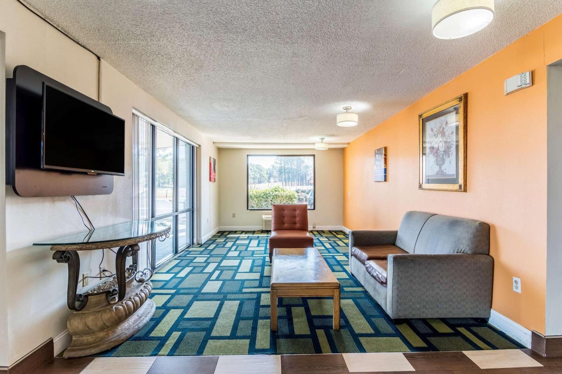 Motel 6-Kenly, NC photo 24