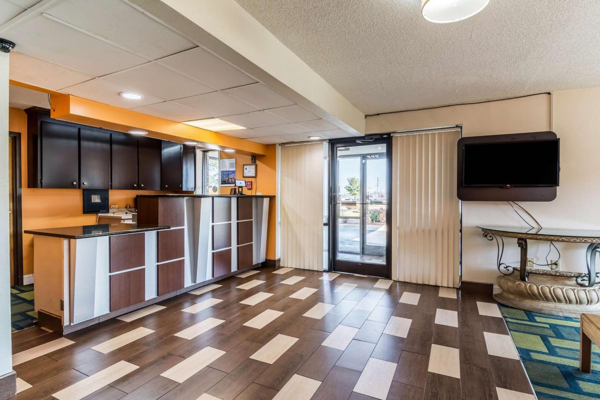 Motel 6-Kenly, NC photo 23