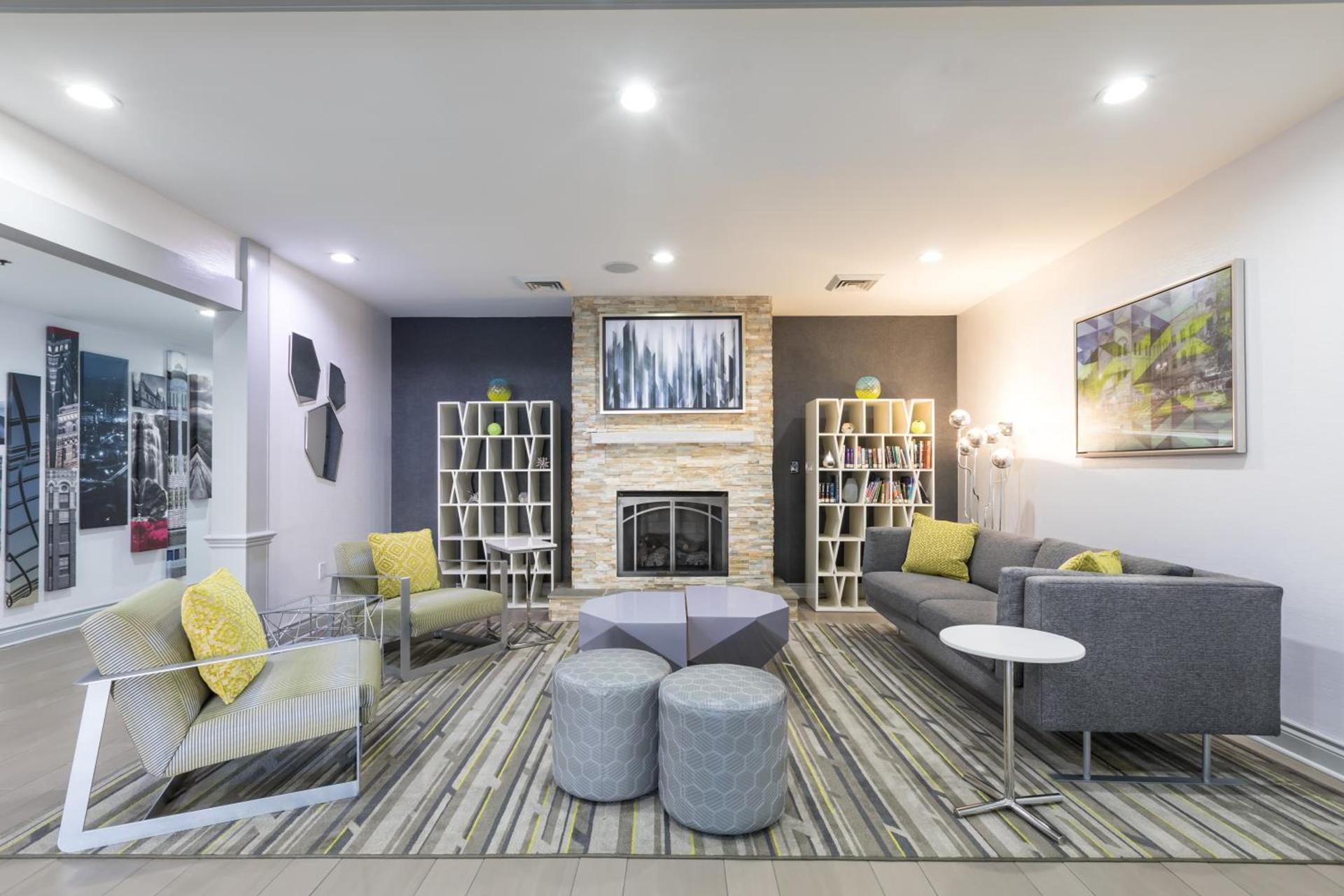 La Quinta Inn & Suites by Wyndham Downtown Asheville photo 61