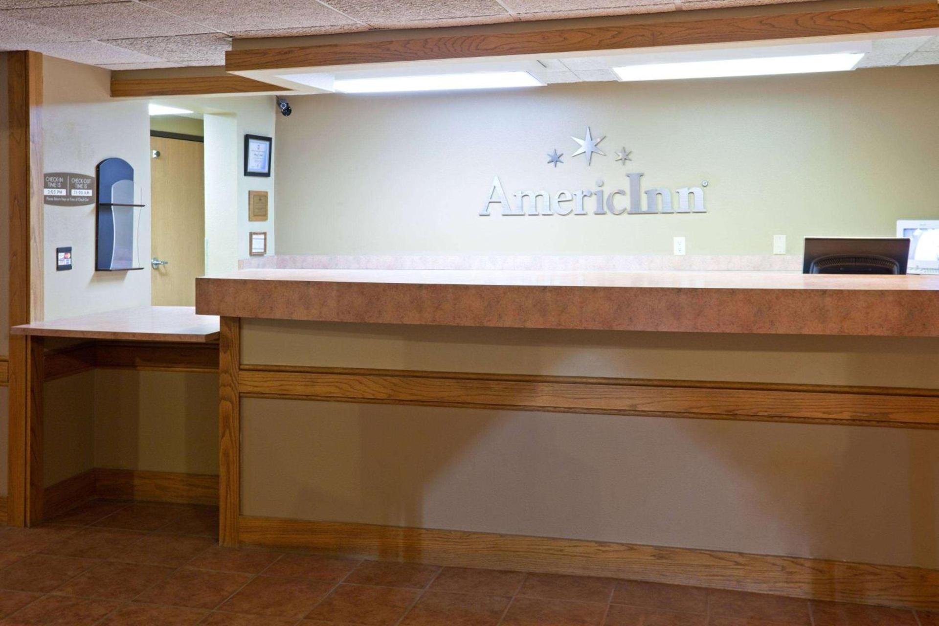 AmericInn by Wyndham Blue Earth photo 41