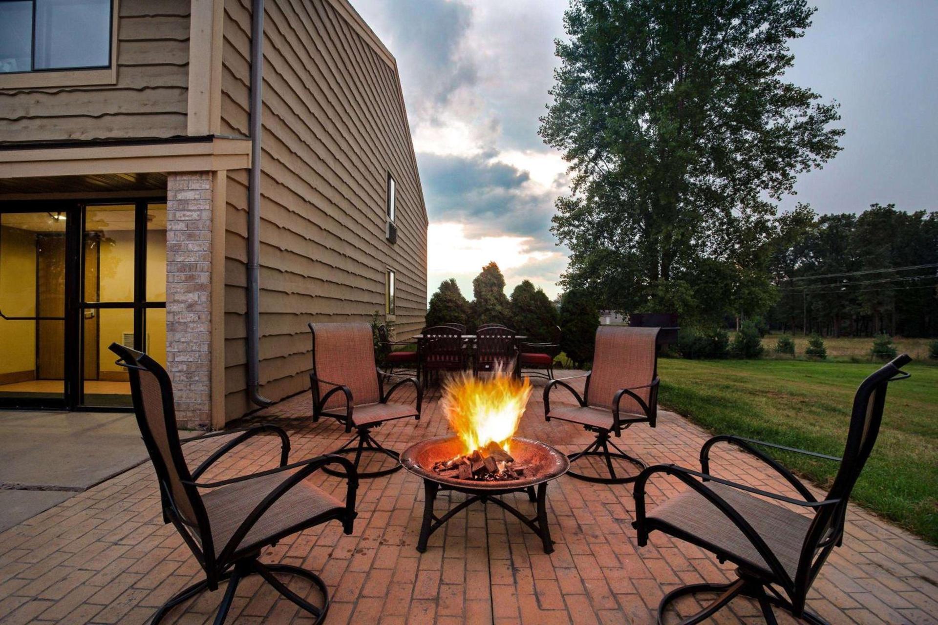AmericInn by Wyndham Tomah photo 22