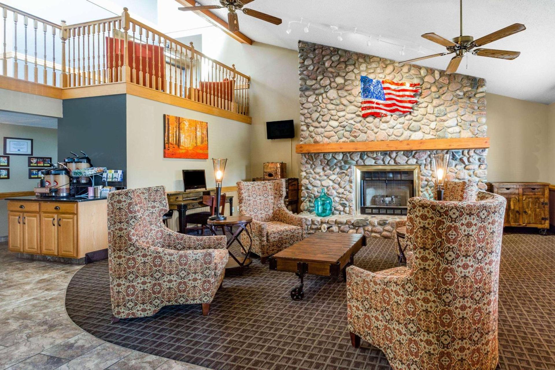 AmericInn by Wyndham Virginia photo 29