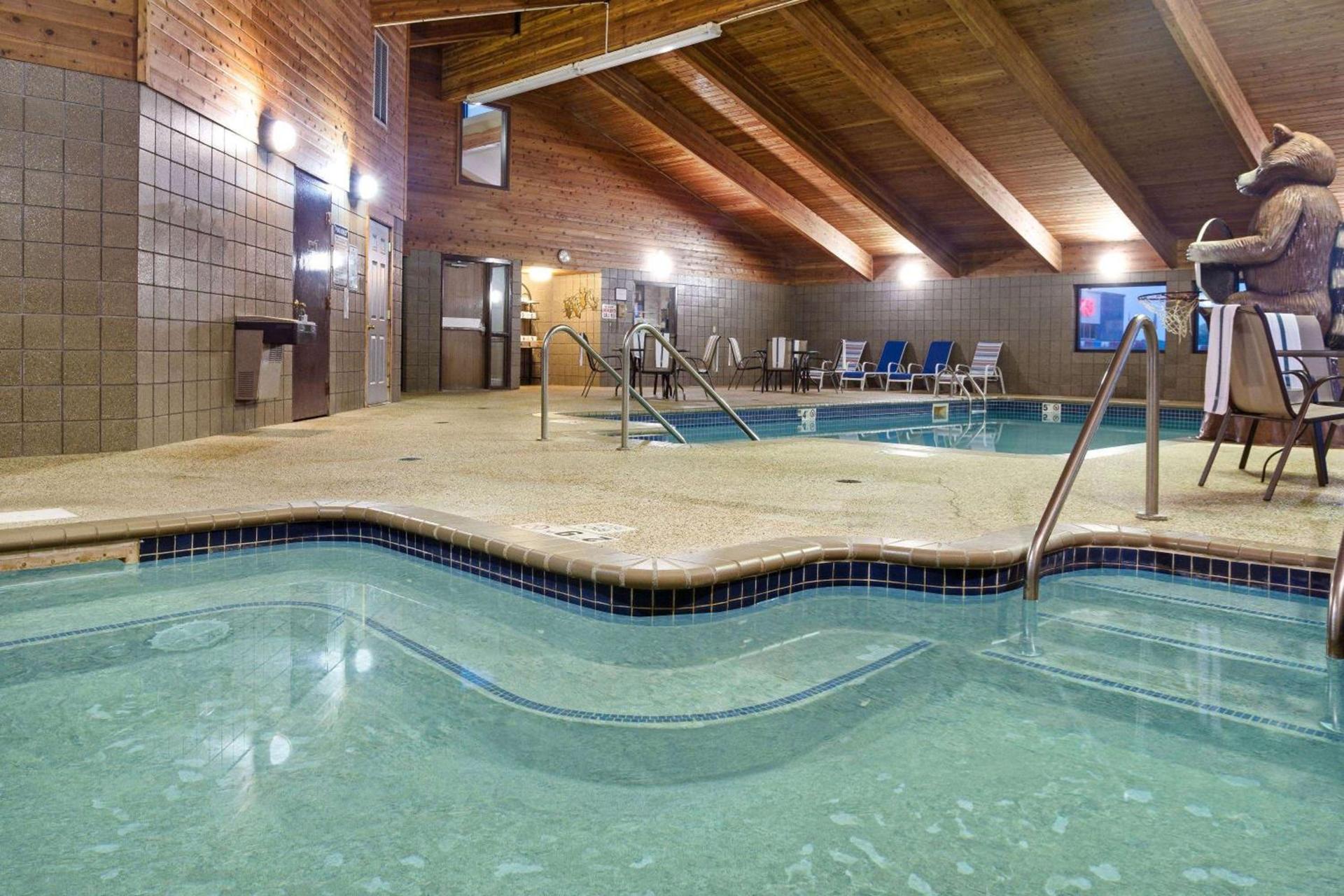 AmericInn by Wyndham Tomah photo 5