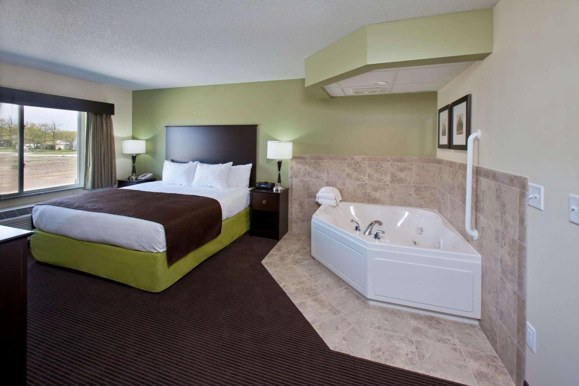 AmericInn by Wyndham Fairfield photo 52