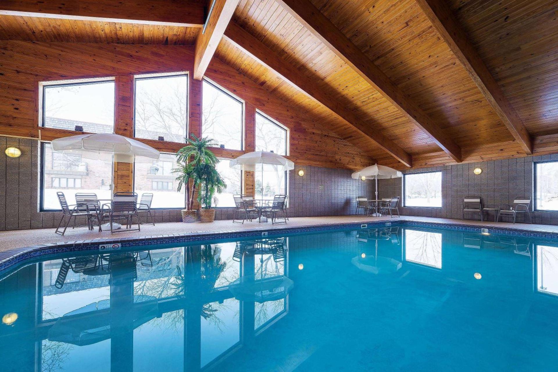 AmericInn by Wyndham Sioux Falls photo 32