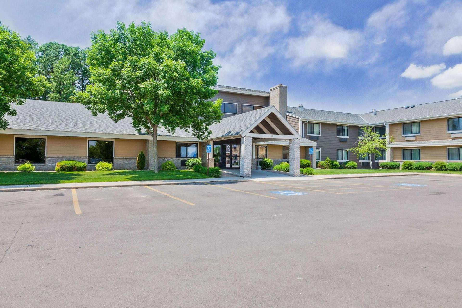 AmericInn by Wyndham Algona photo 23