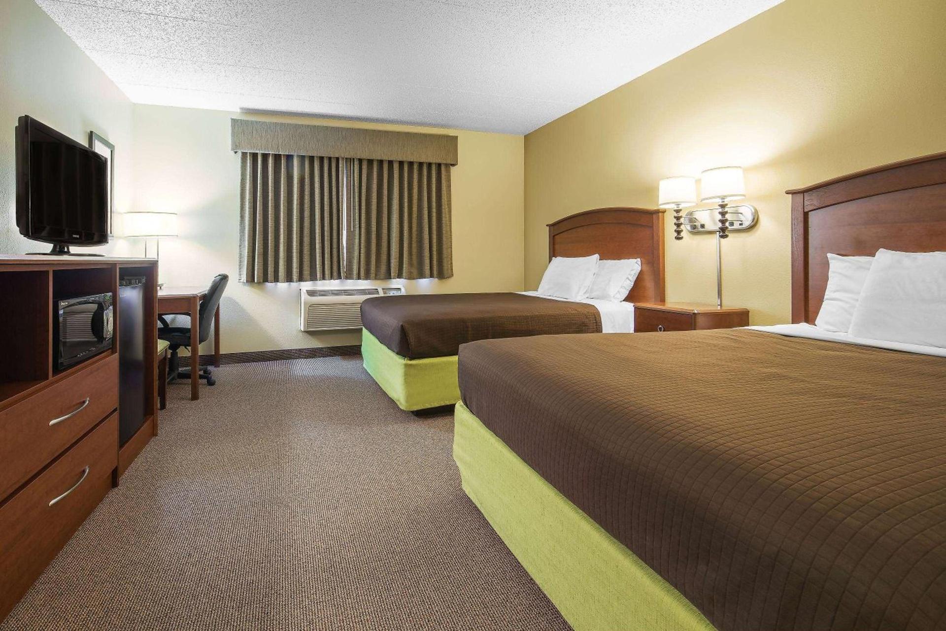 AmericInn by Wyndham Sioux Falls photo 27