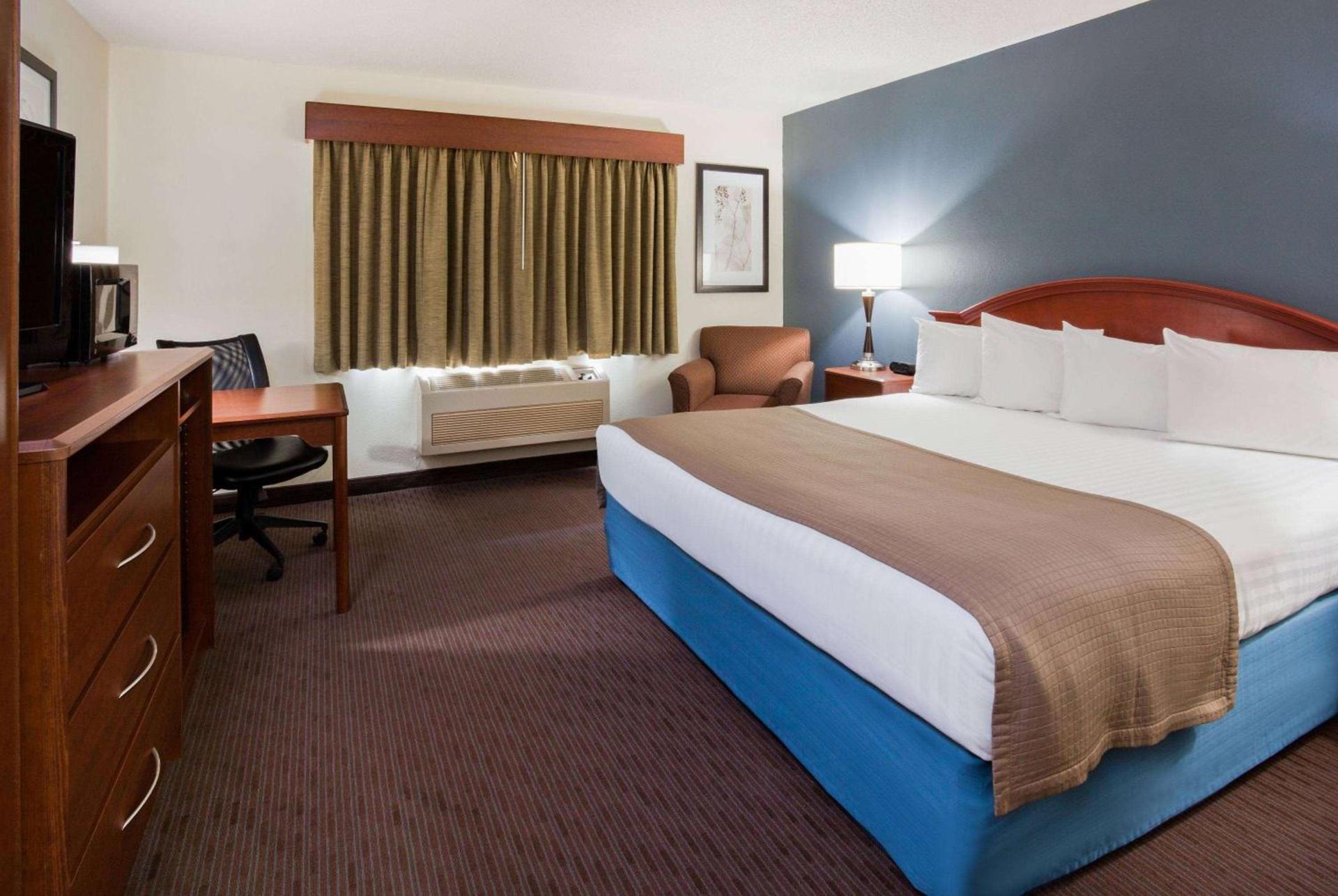 AmericInn by Wyndham Spencer photo 25