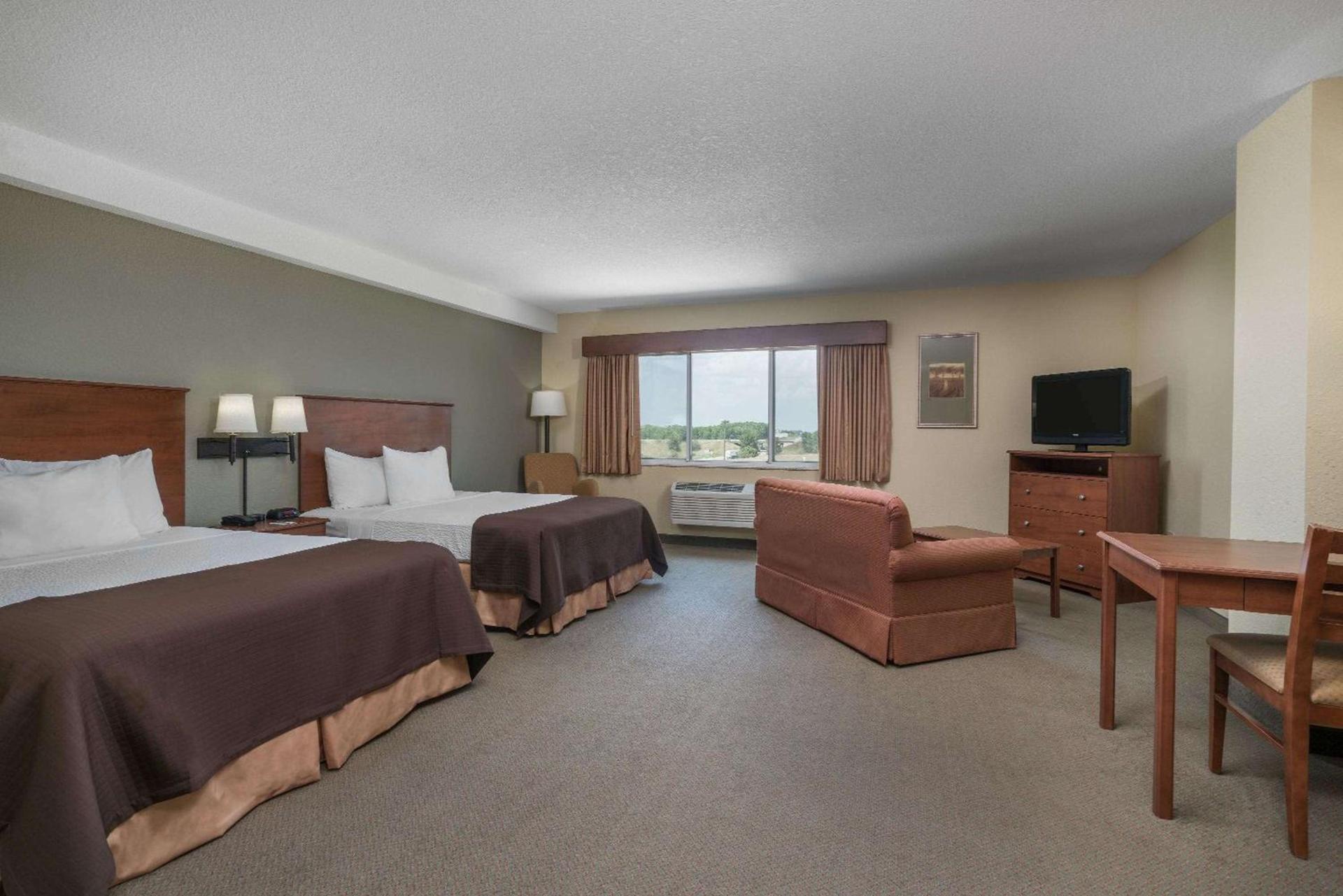 AmericInn by Wyndham Newton photo 45
