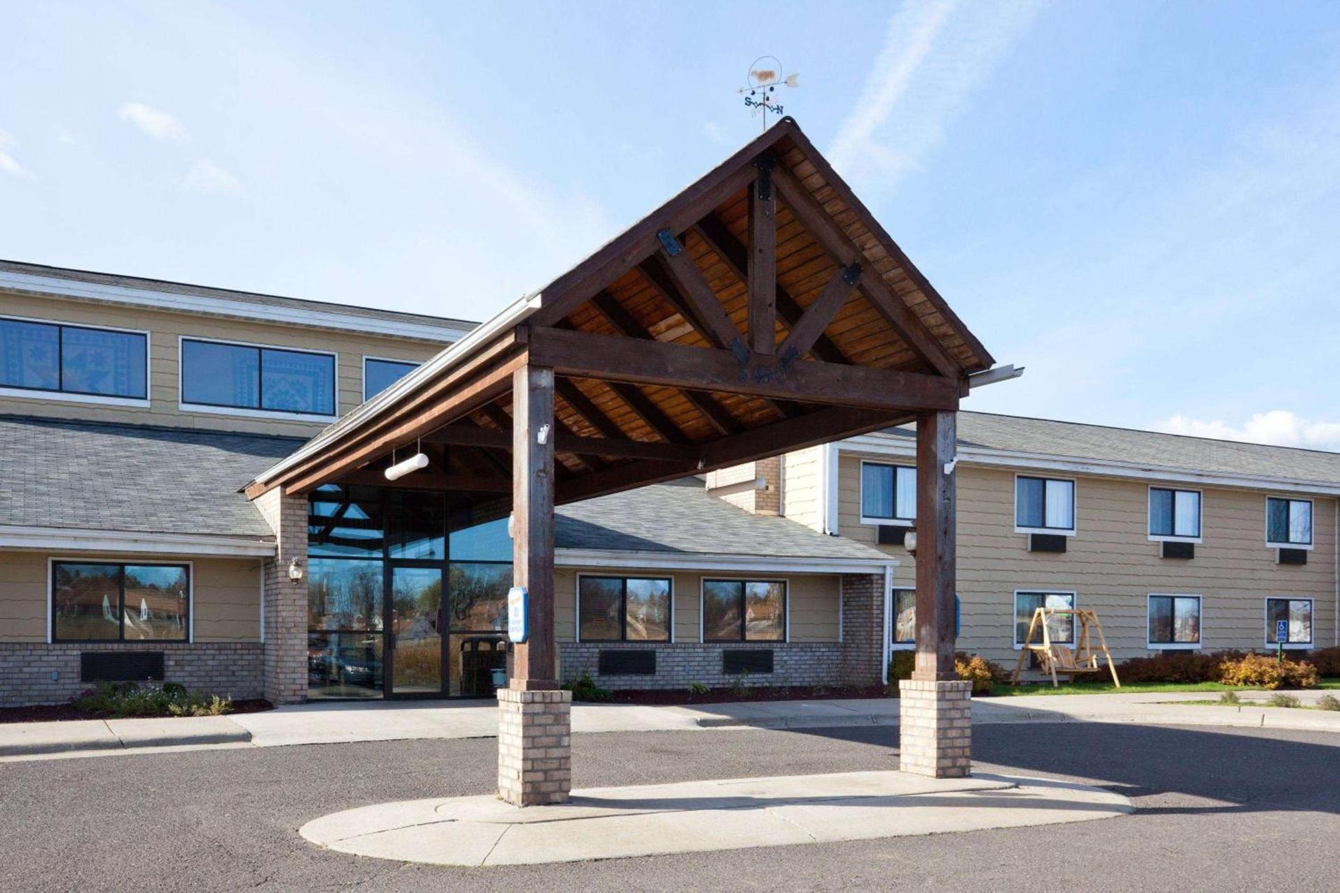 AmericInn by Wyndham Virginia photo 43