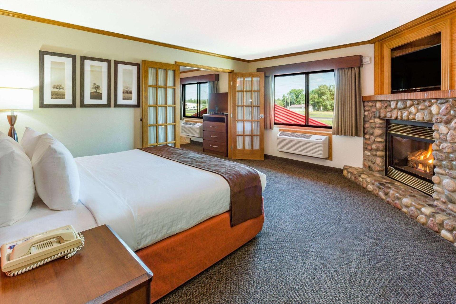 AmericInn by Wyndham Virginia photo 45