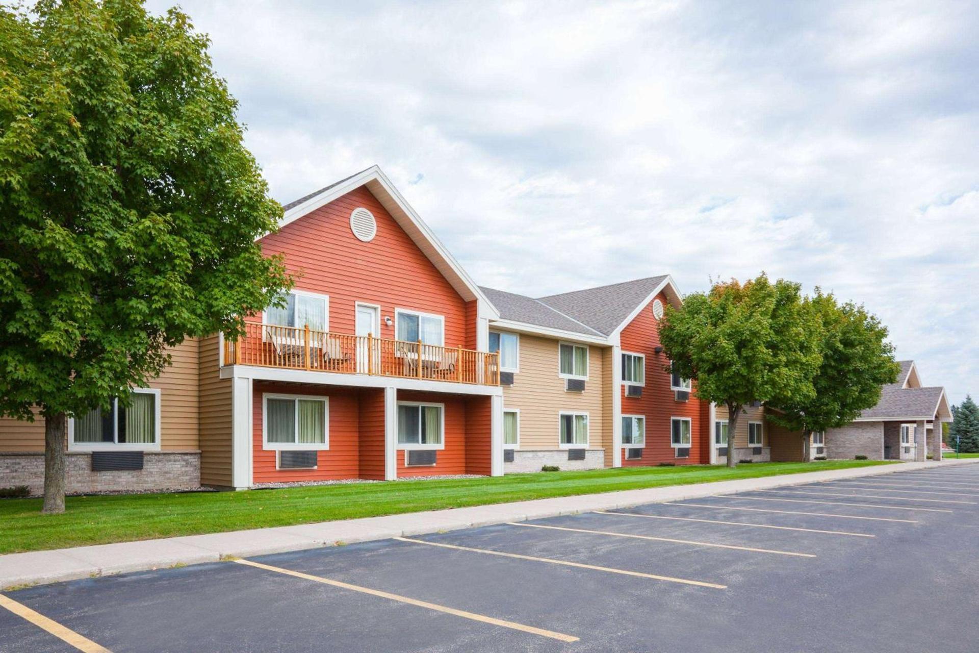 AmericInn by Wyndham Sartell photo 1