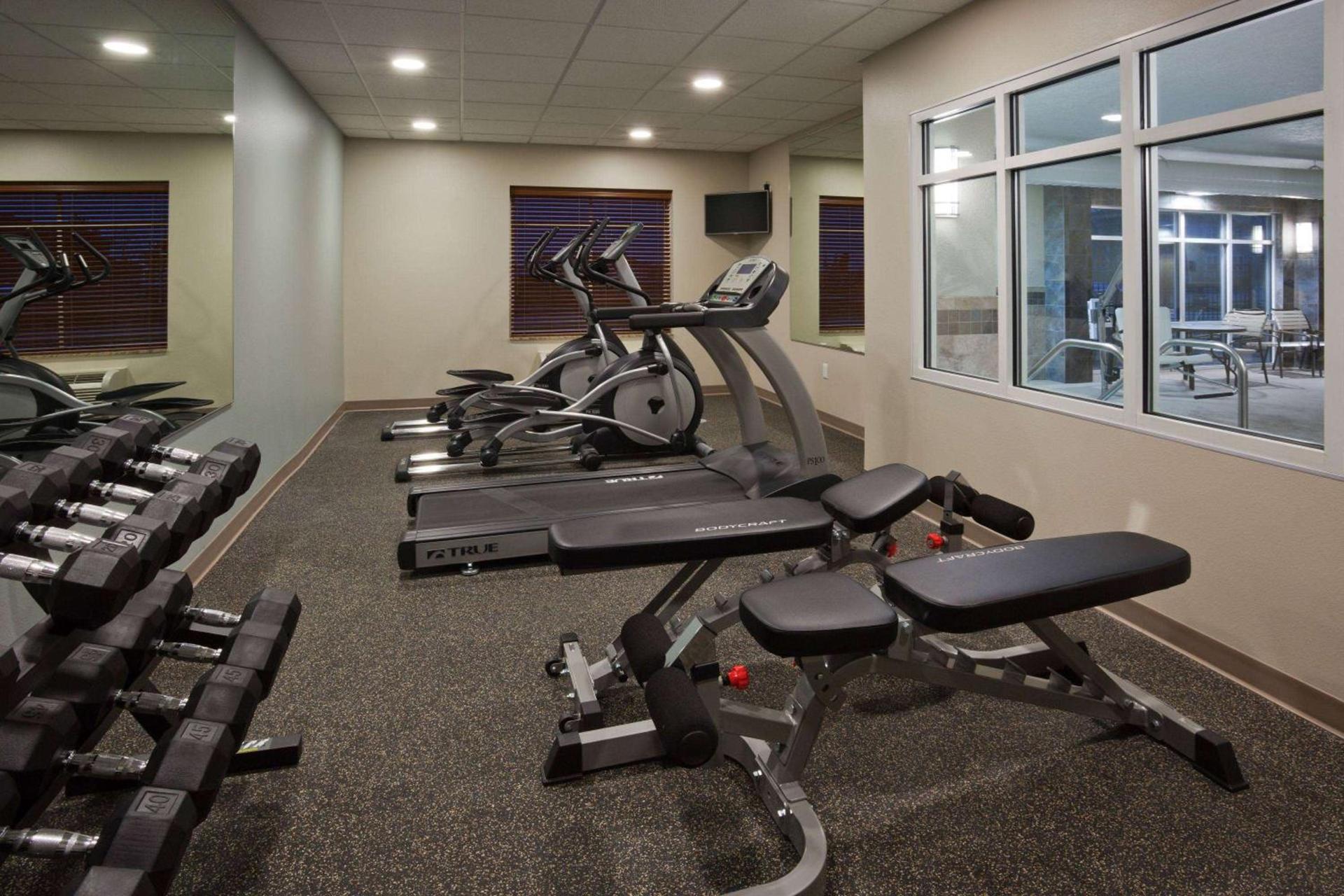 AmericInn by Wyndham Waupun photo 6