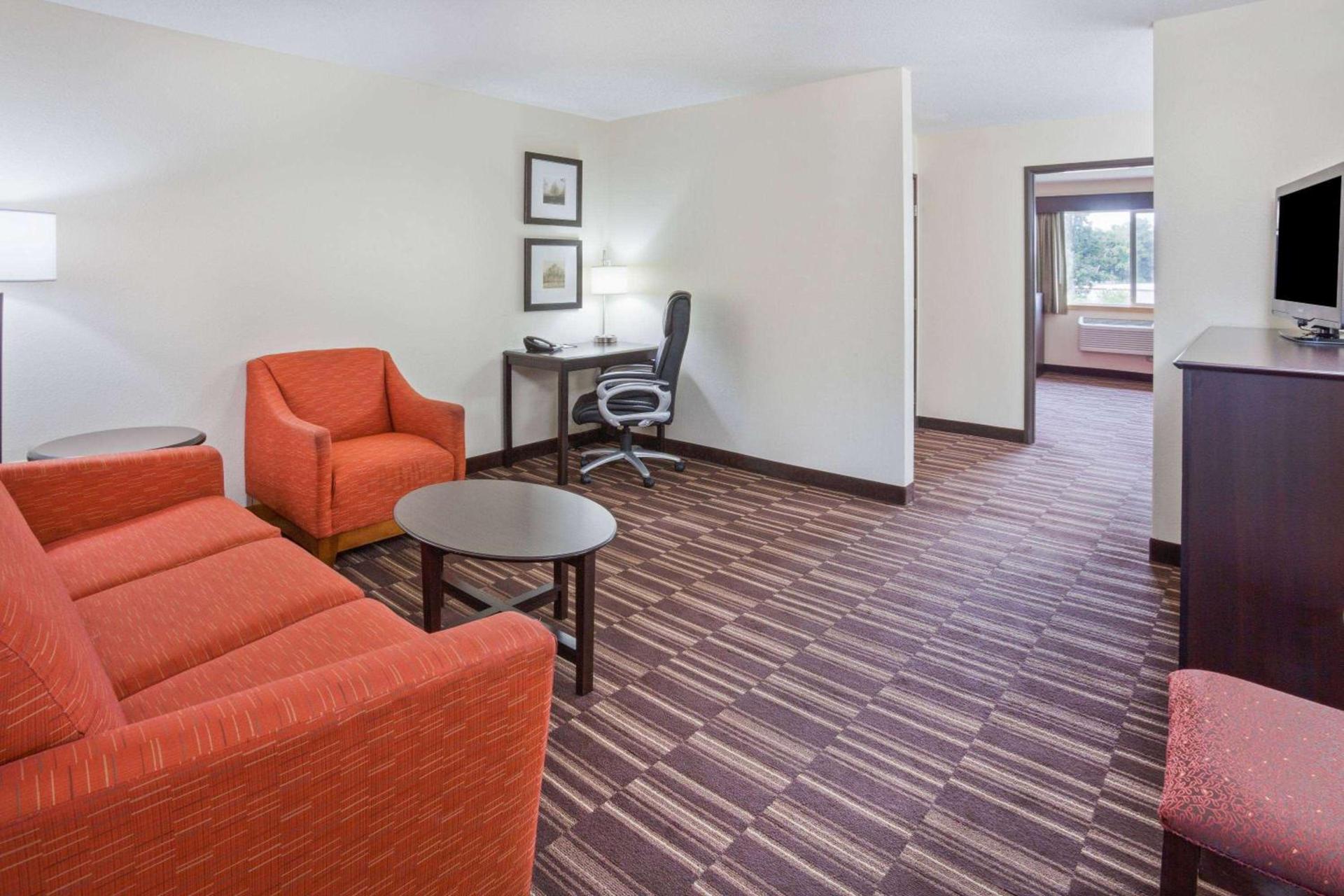 AmericInn by Wyndham Sartell photo 13