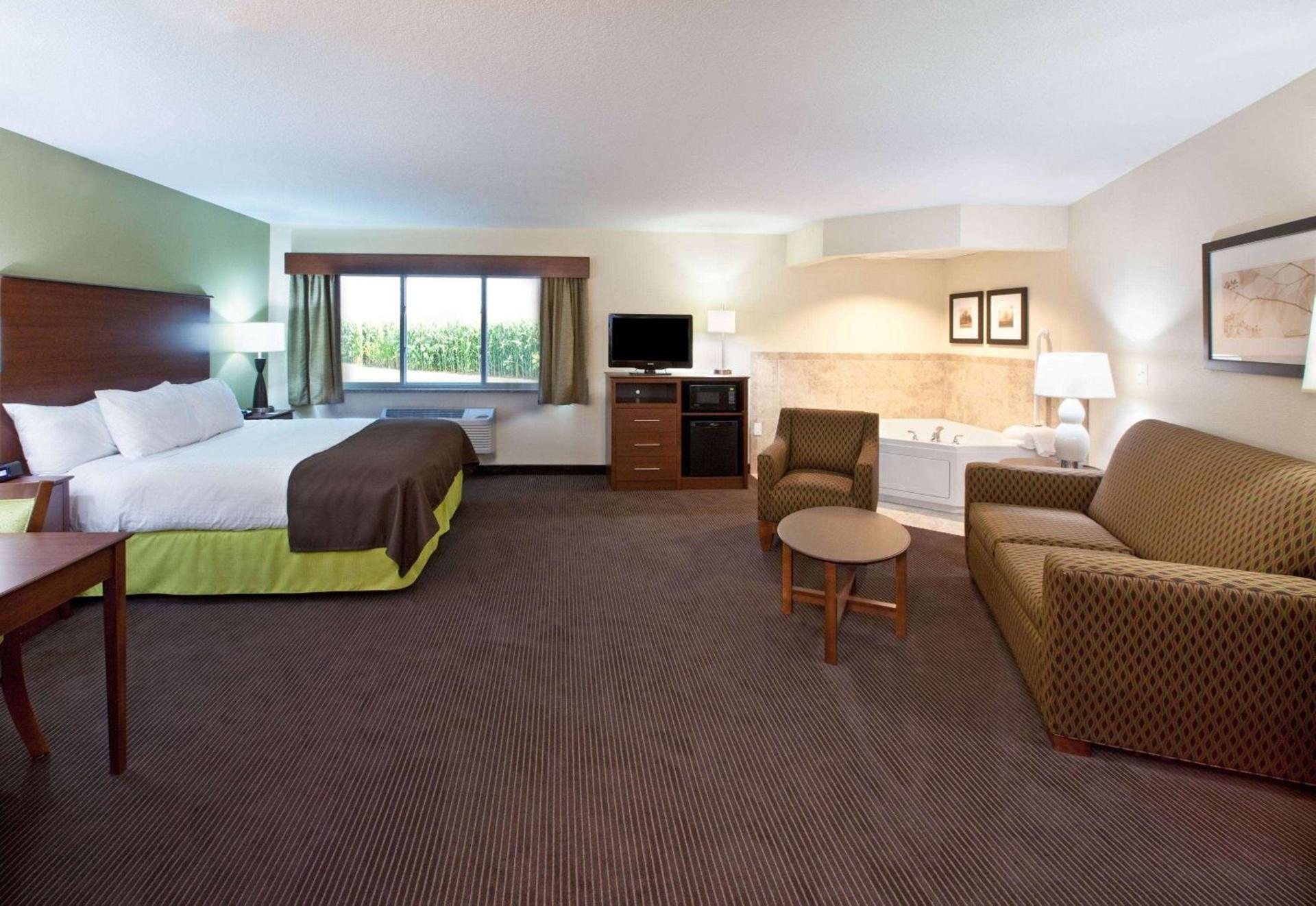 AmericInn by Wyndham Osage photo 21