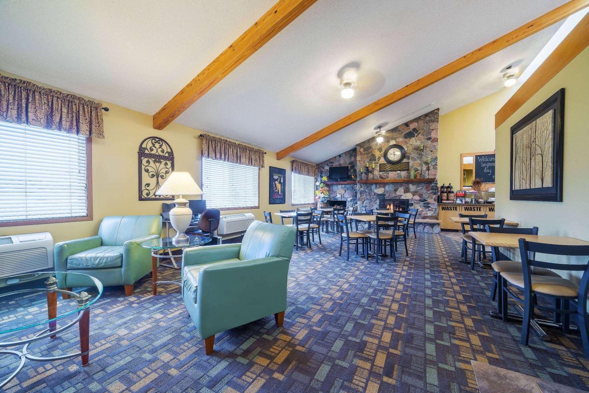 AmericInn by Wyndham Sioux Falls photo 23