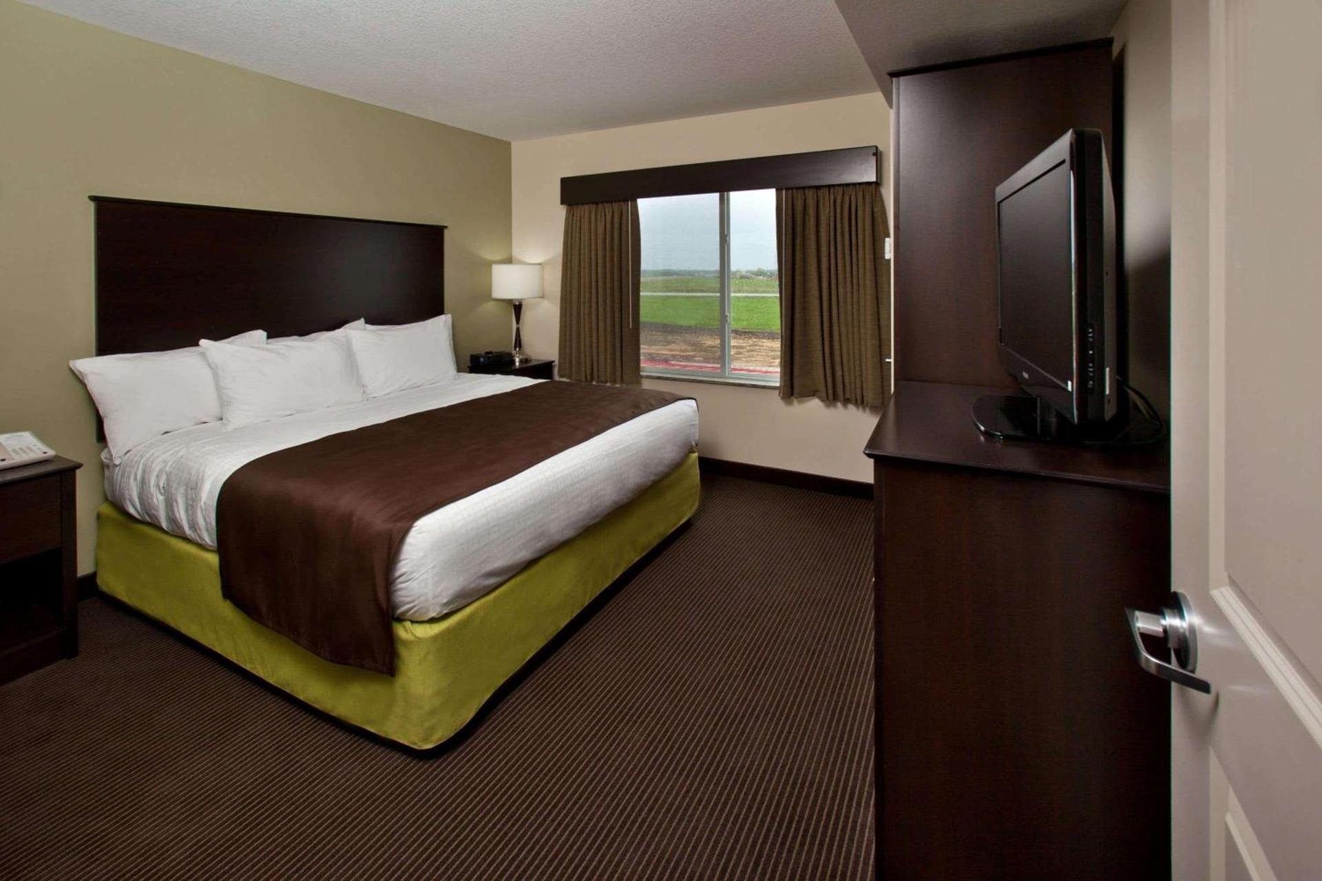 AmericInn by Wyndham Fairfield photo 35