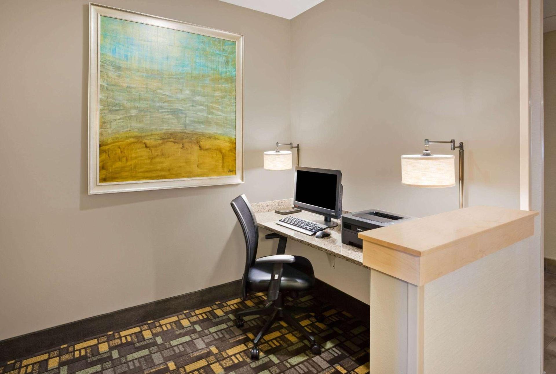 AmericInn by Wyndham DeWitt photo 24