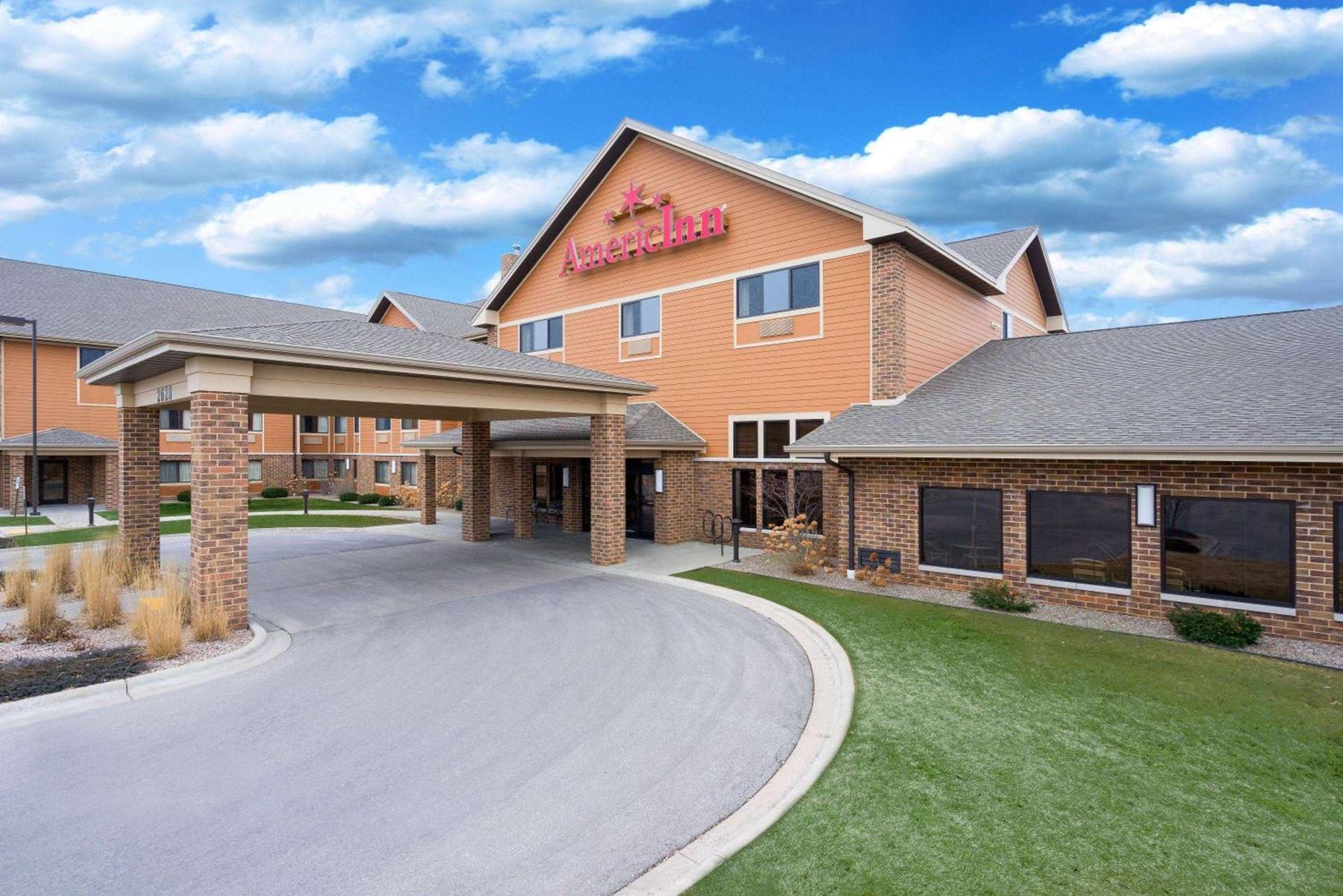 AmericInn by Wyndham Green Bay East — hotel in Green Bay