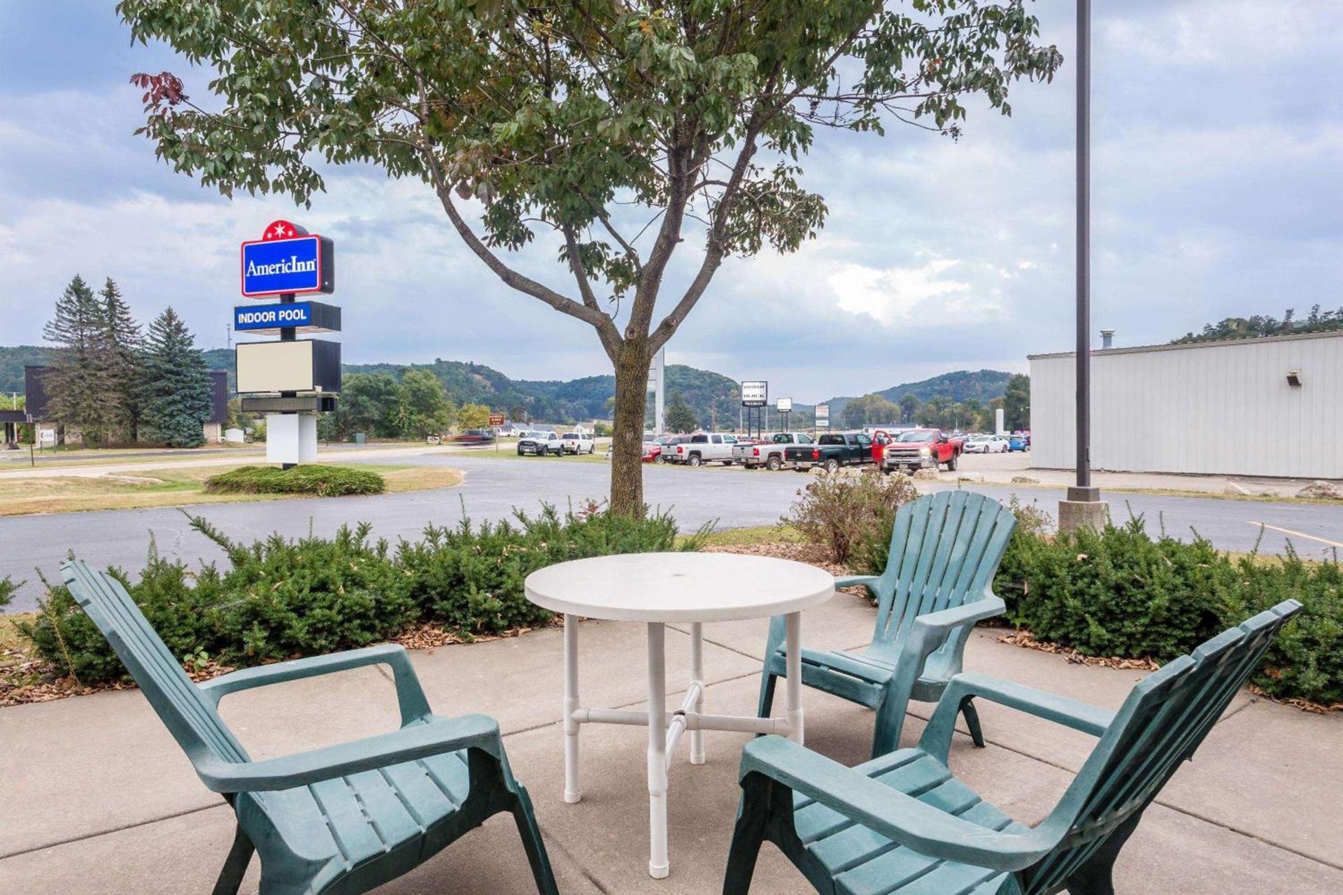 AmericInn by Wyndham Boscobel photo 30