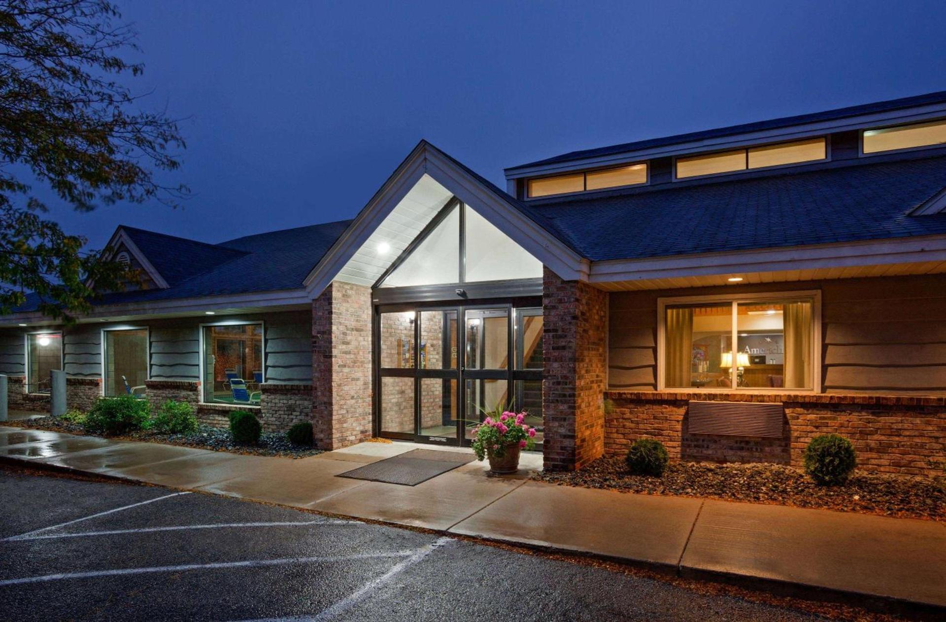 AmericInn by Wyndham Red Wing photo 8