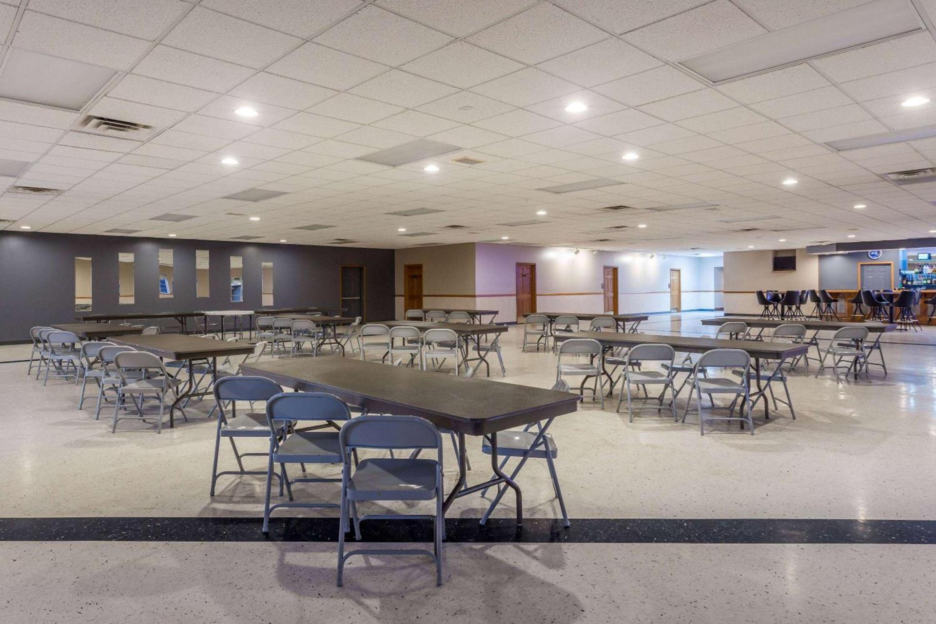 AmericInn by Wyndham Boscobel photo 46