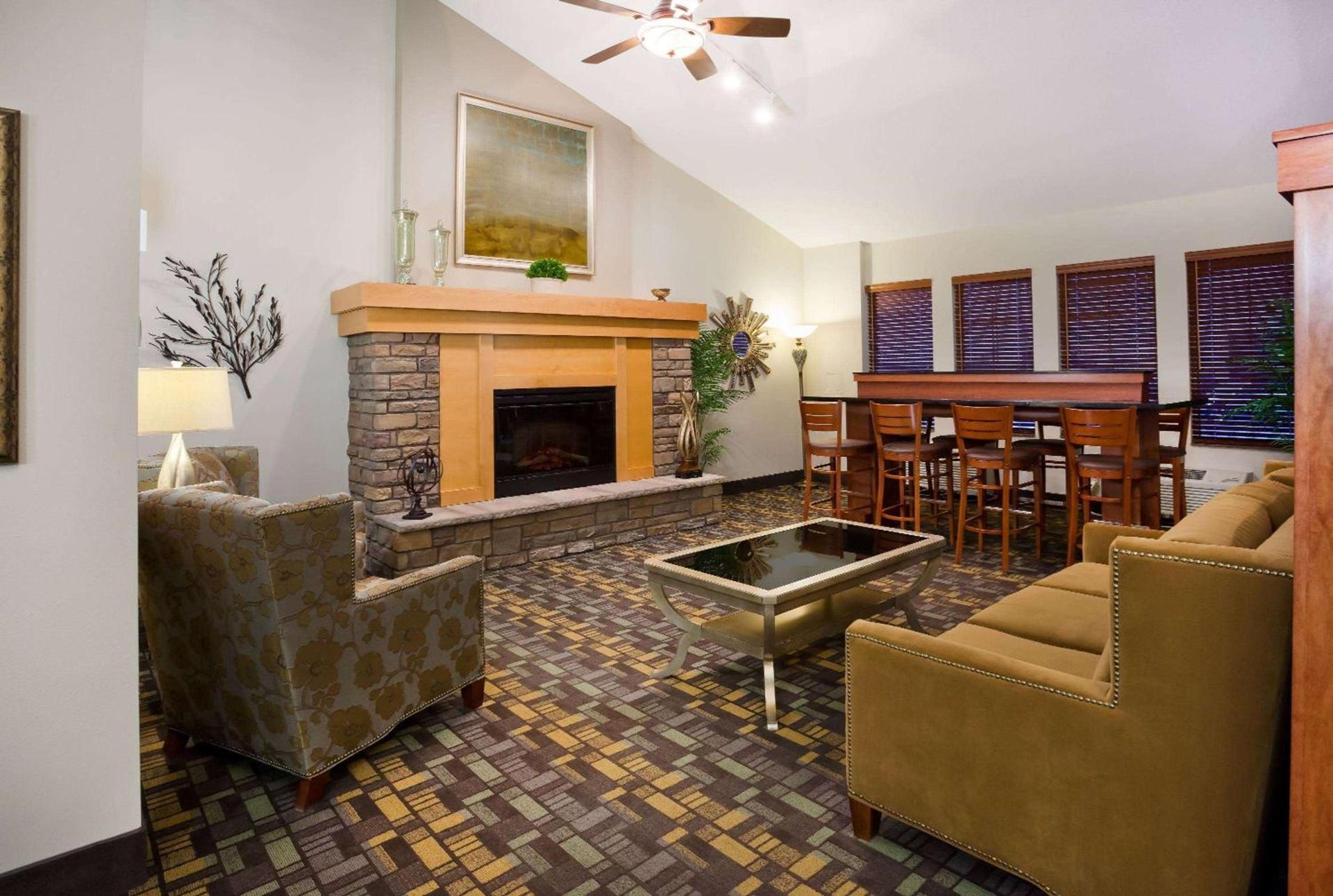 AmericInn by Wyndham Hawley photo 3