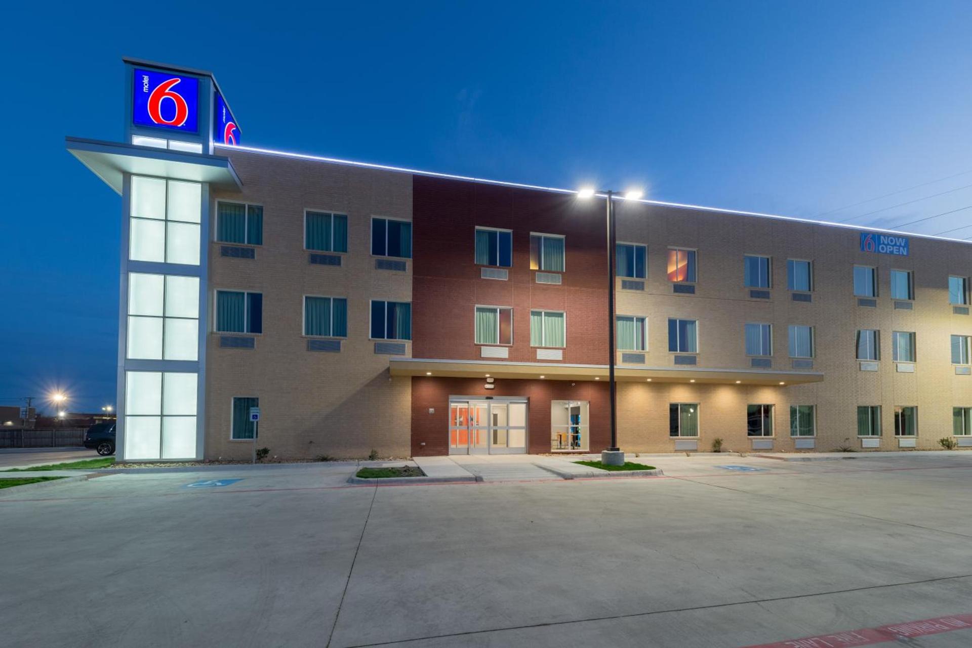Motel 6 Fort Worth, TX - North - Saginaw photo 70