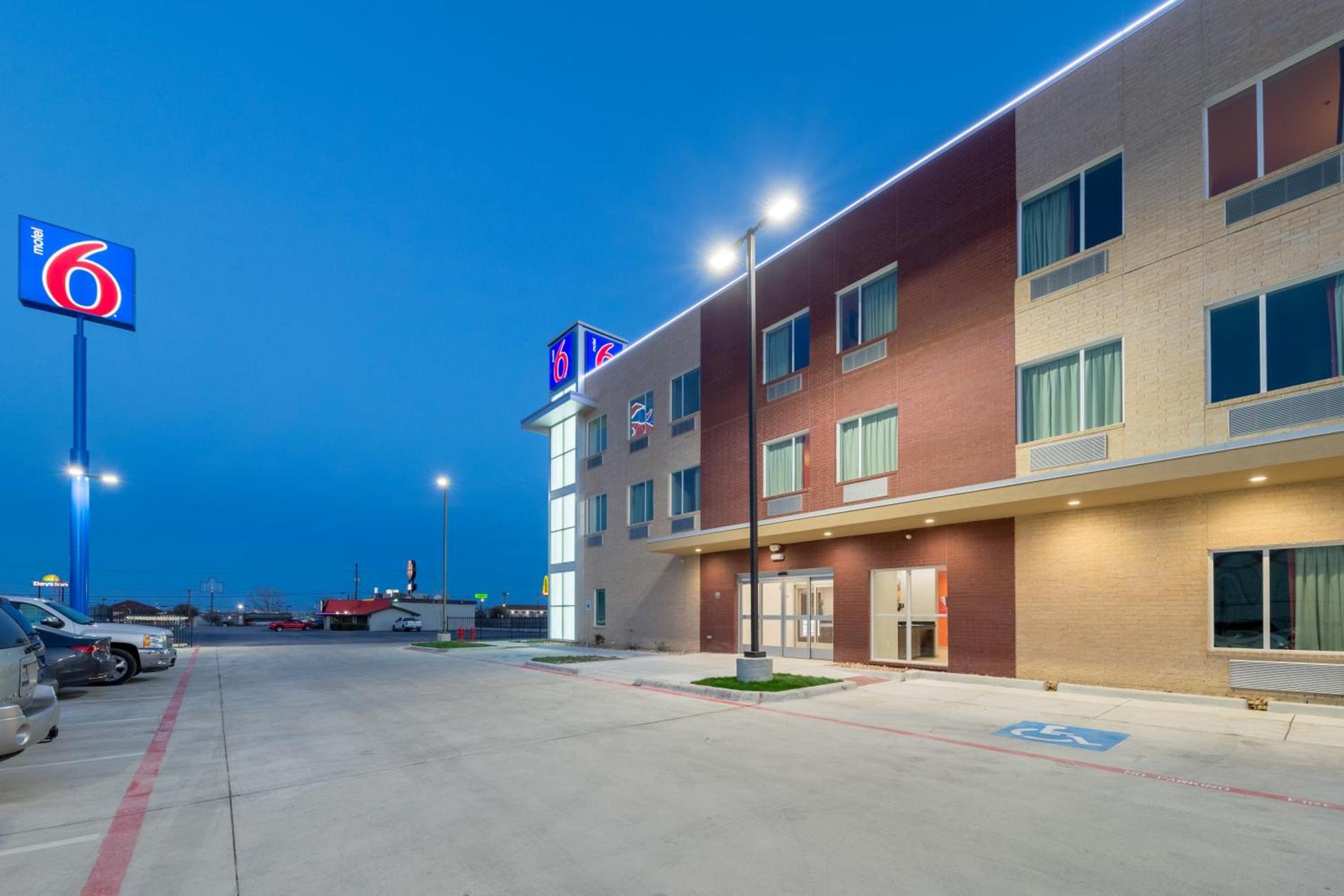 Motel 6 Fort Worth, TX - North - Saginaw photo 71