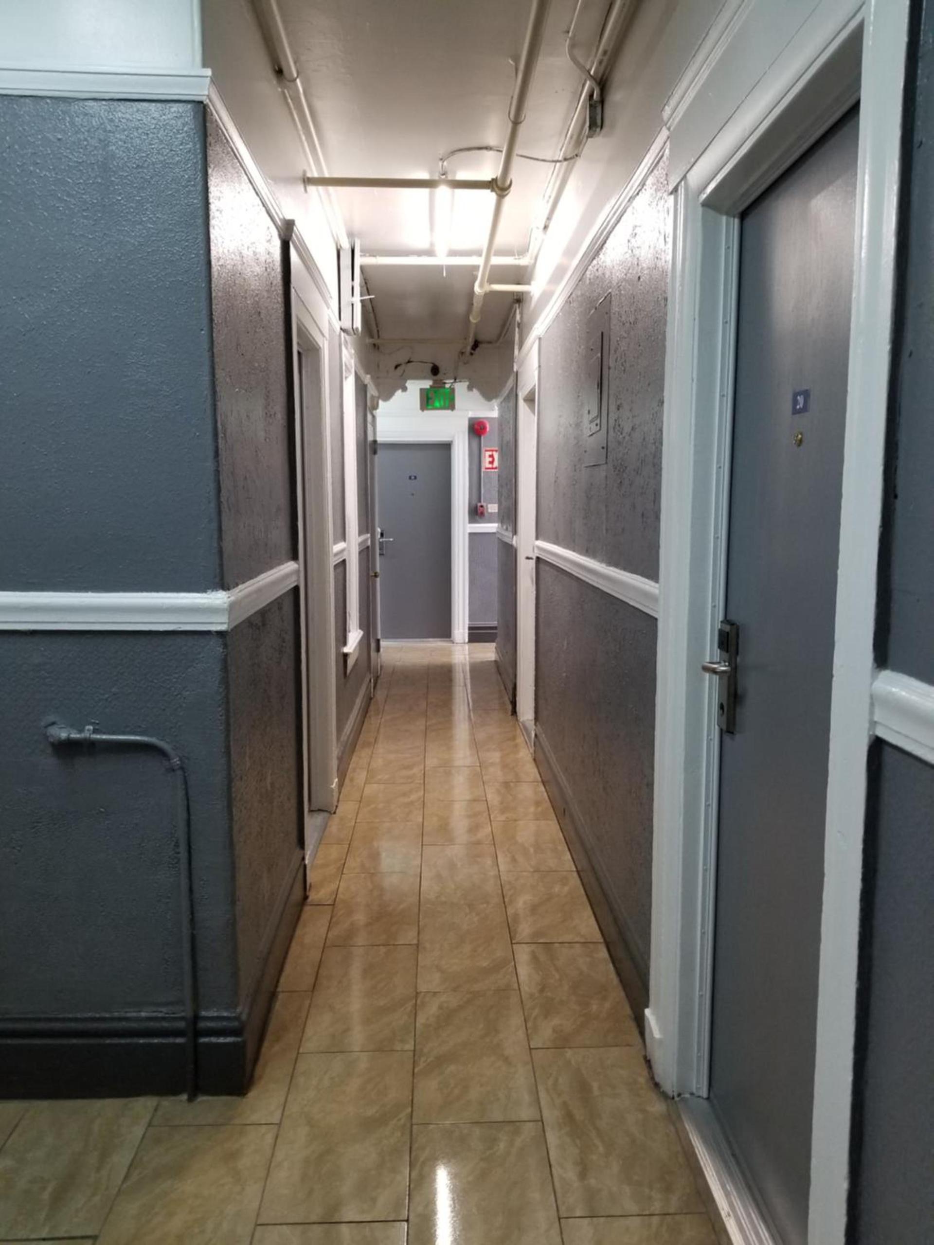 Page Hotel photo 12