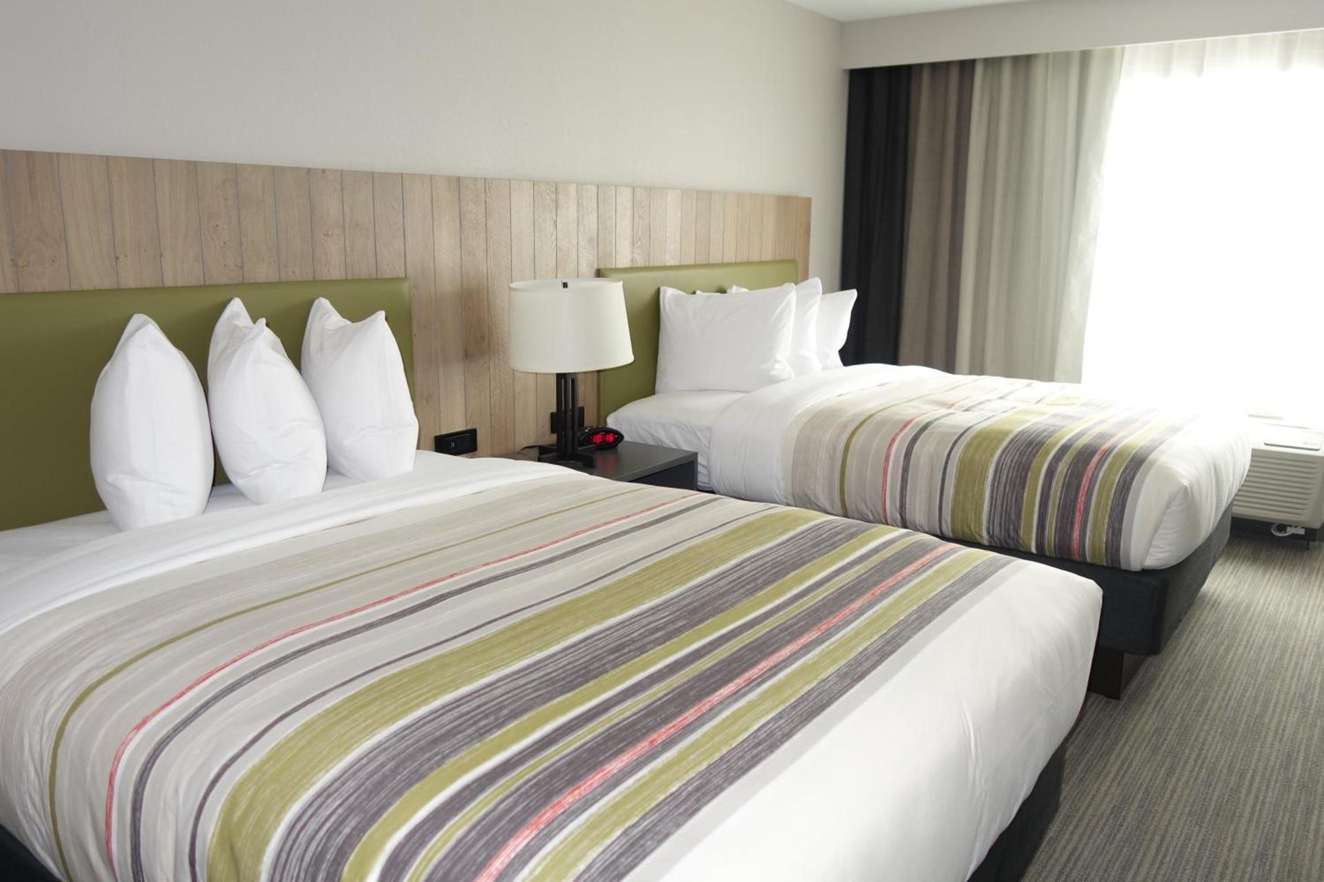Country Inn & Suites by Radisson, Lawrence, KS photo 33