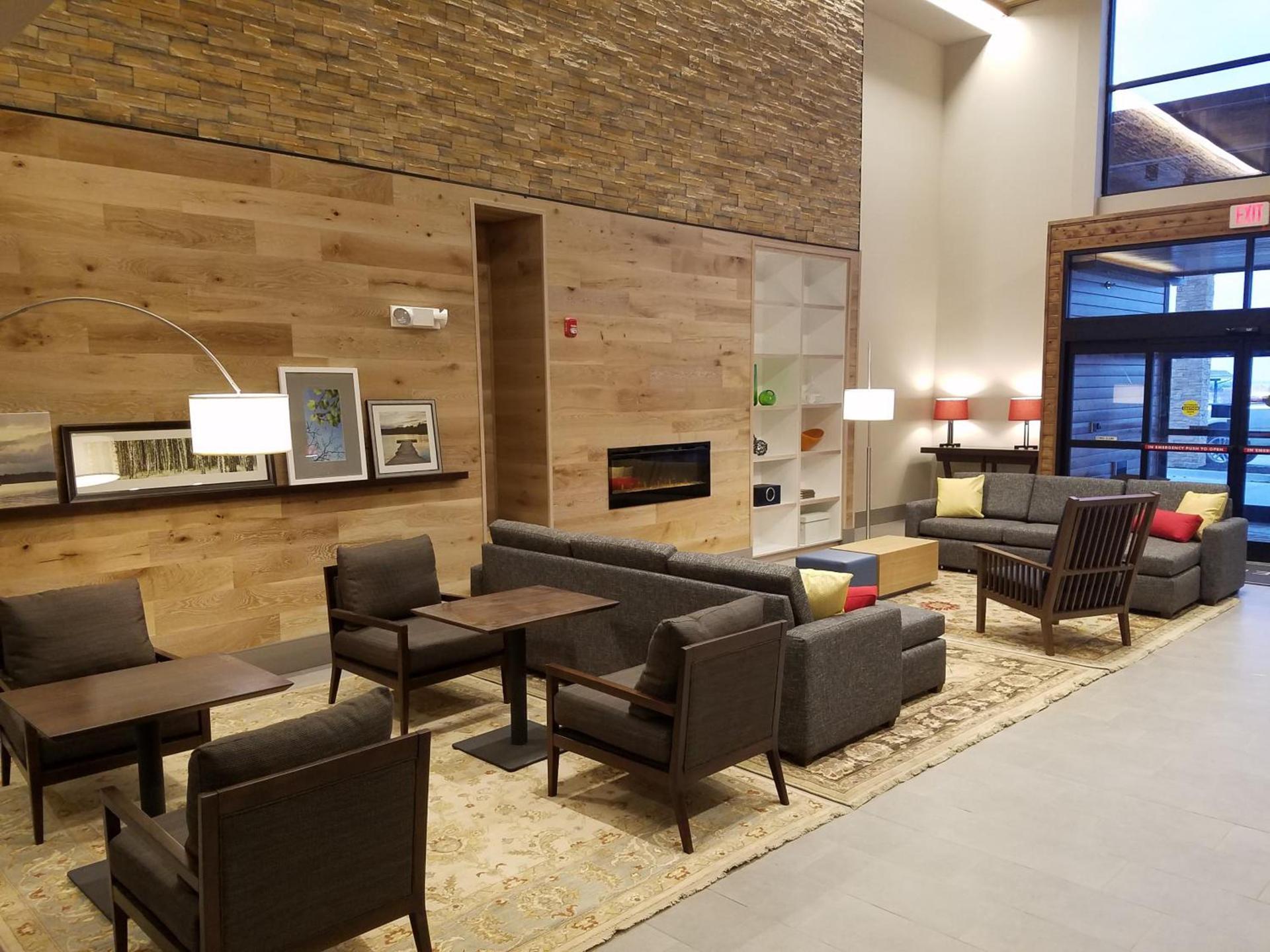 Country Inn & Suites by Radisson, Lawrence, KS photo 36