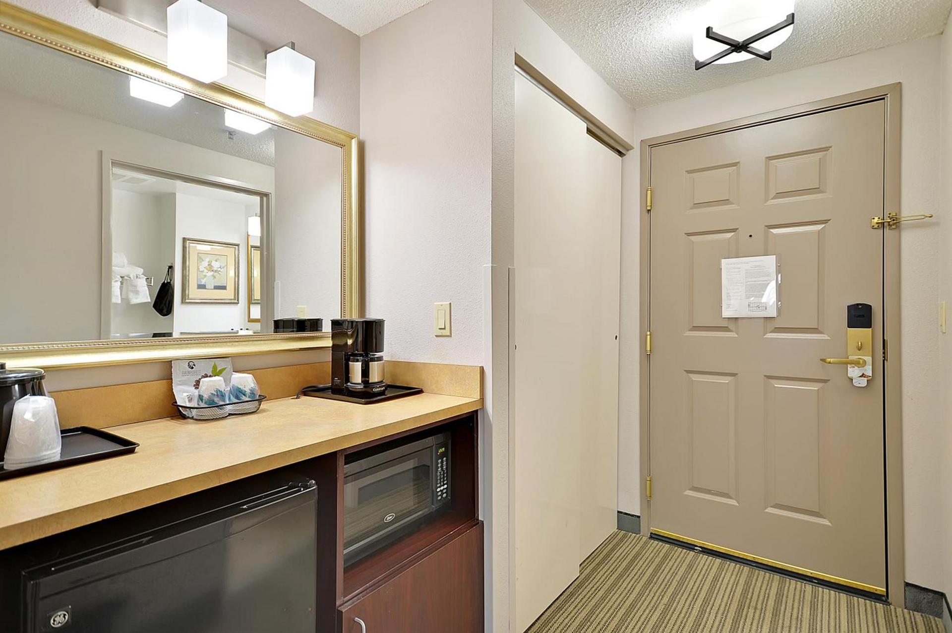 Country Inn & Suites By Radisson, Charleston North, SC photo 54