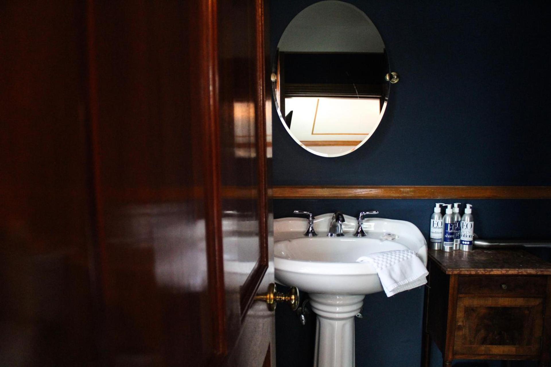 Shelburne Hotel photo 34