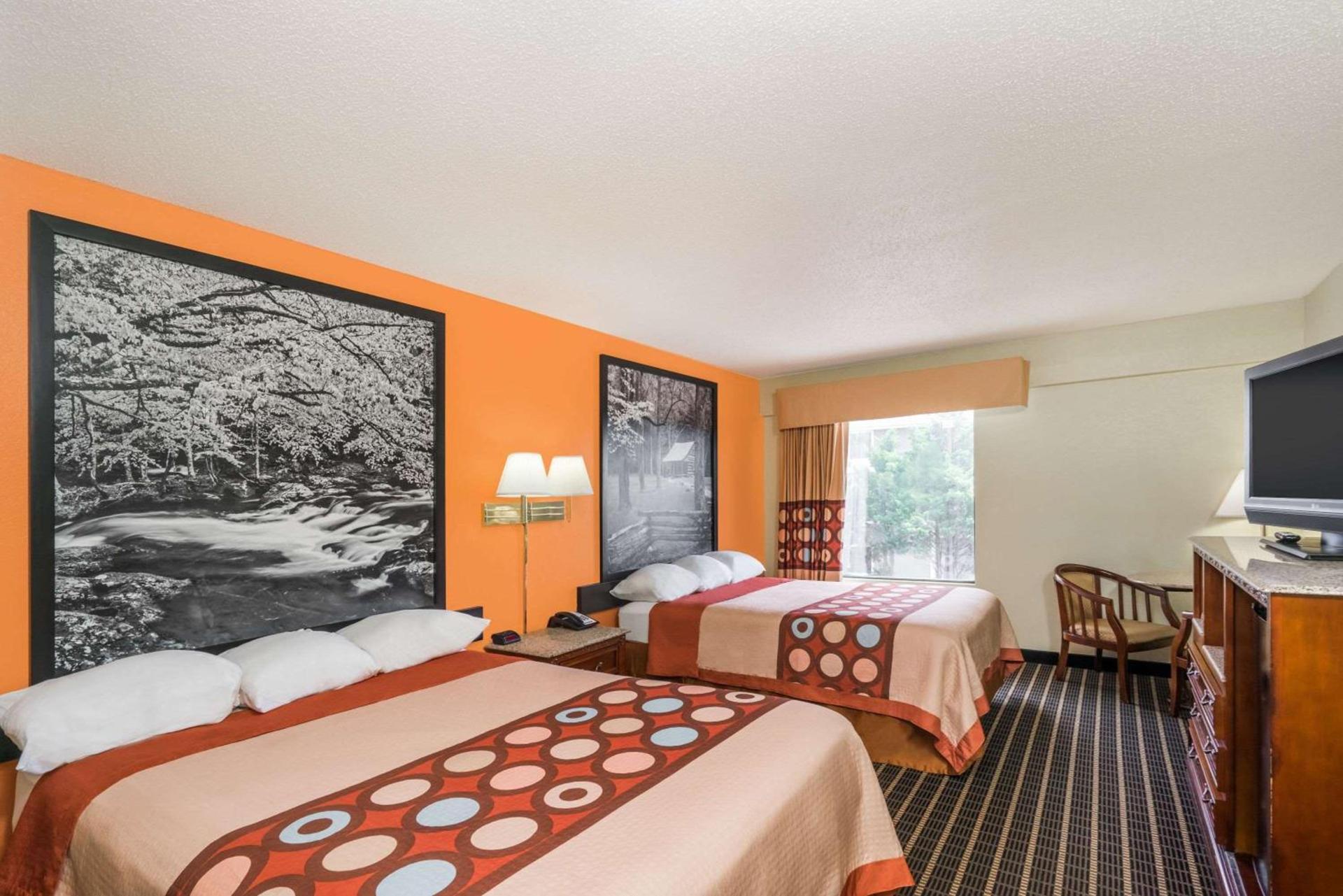 Super 8 by Wyndham Dandridge photo 50