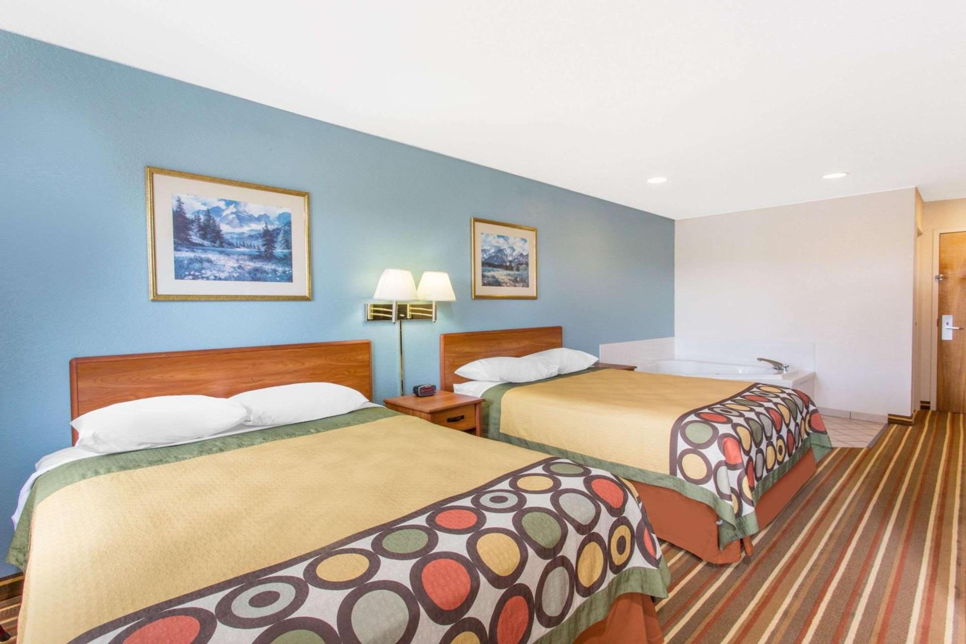 Super 8 by Wyndham Bedford photo 15