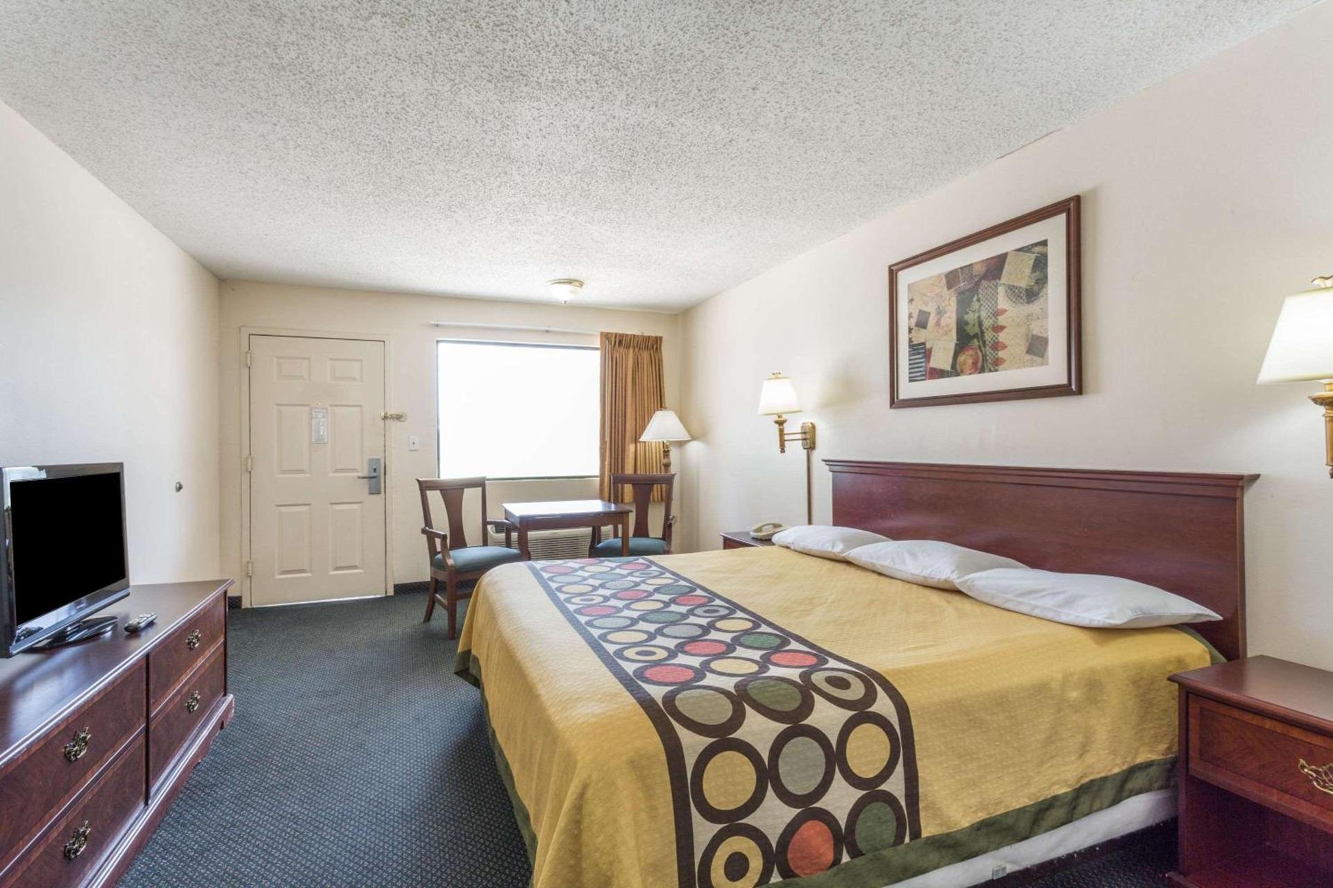 Super 8 by Wyndham Slidell photo 17