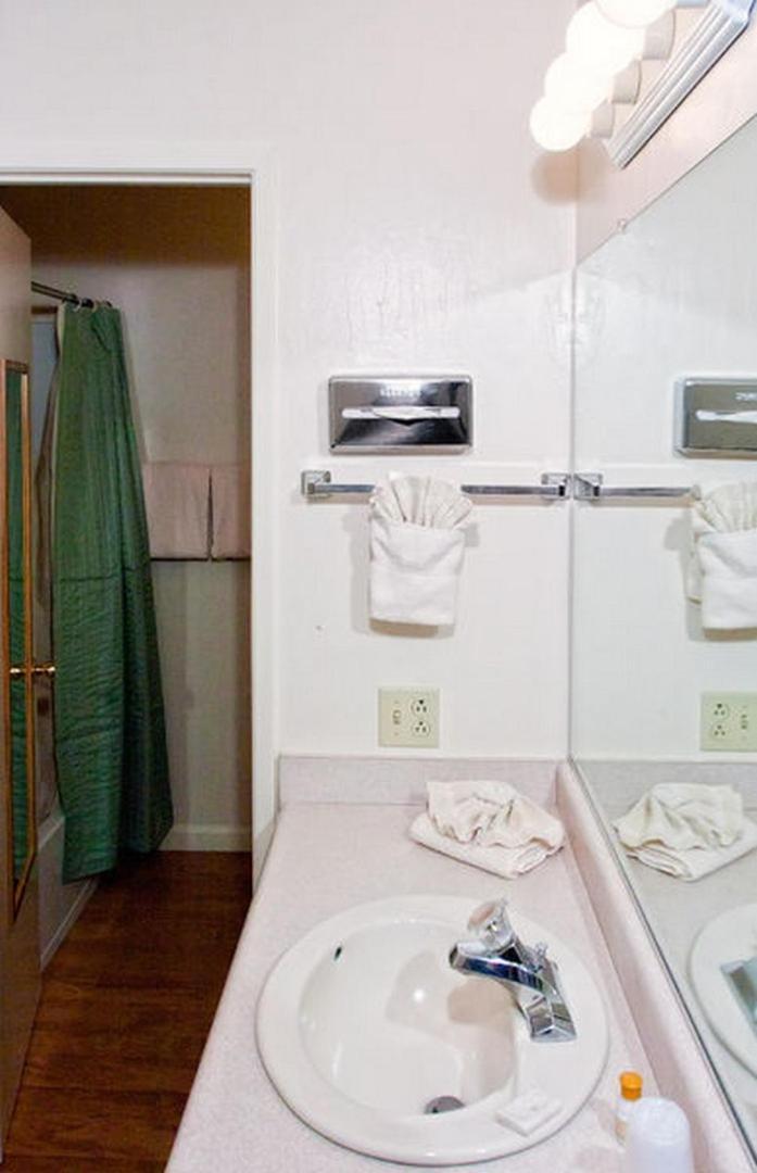 June Lake Motel photo 31