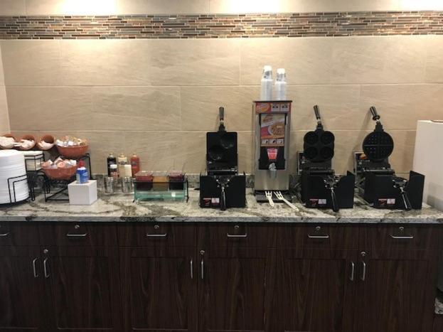 GrandStay Hotel & Suites - Morris photo 3