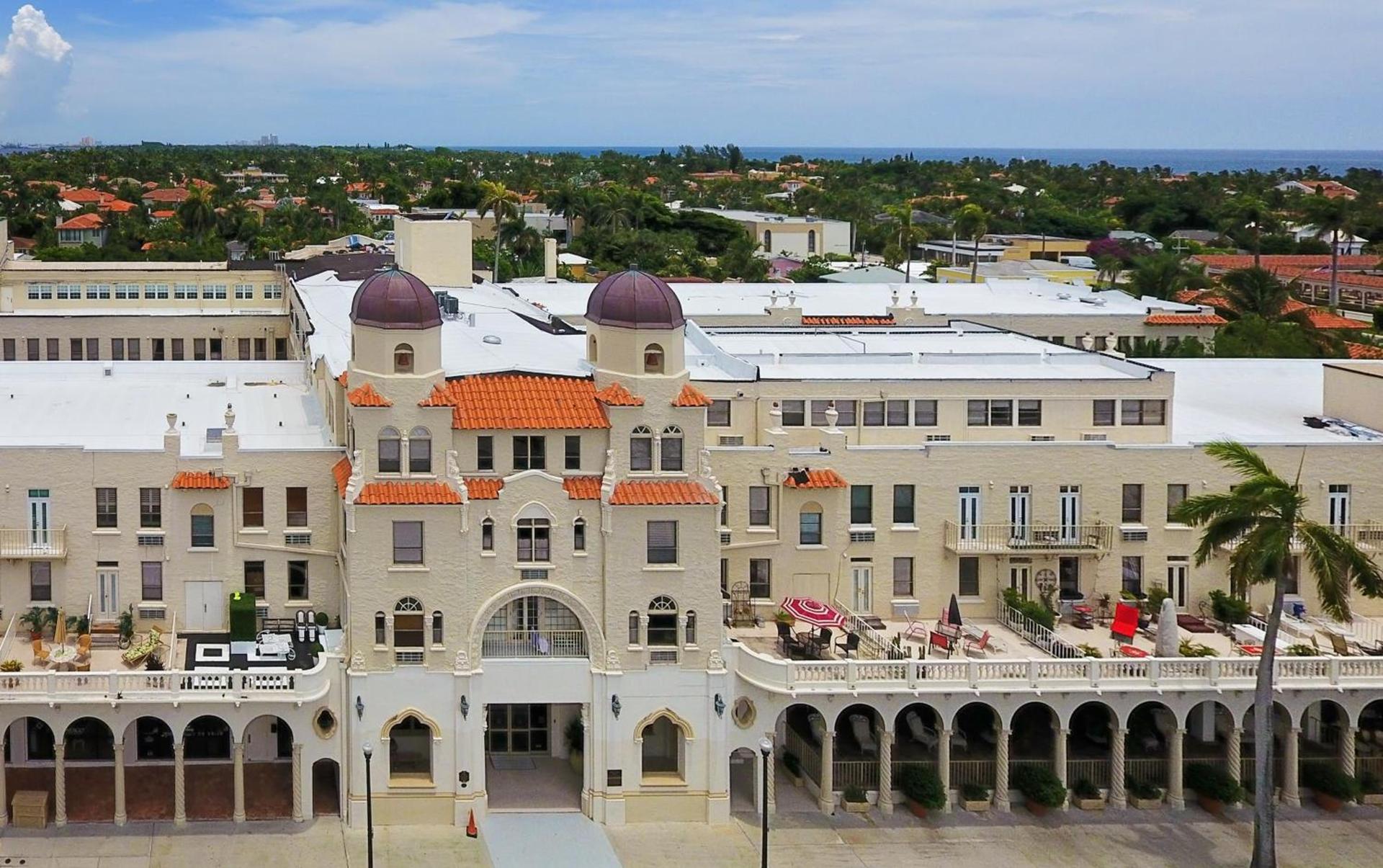 Tropicals of Palm Beach photo 43