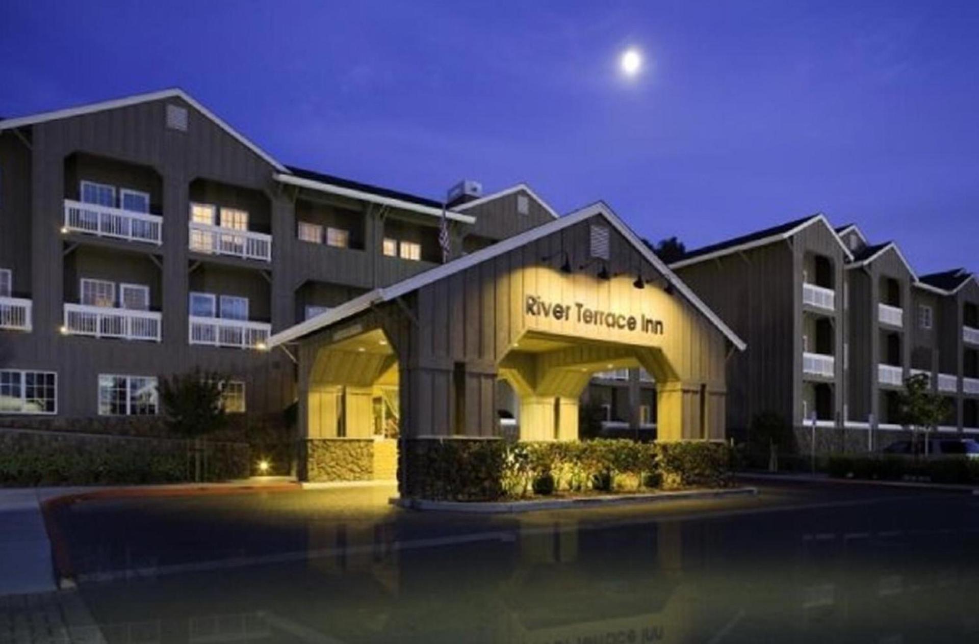 River Terrace Inn photo 2